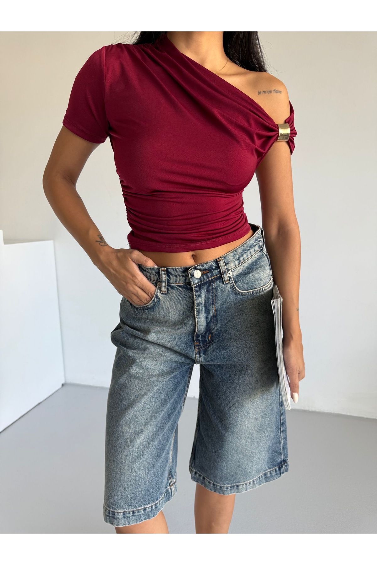 Nura Francy kadın bordo omuz aksesuarlı trend bluz