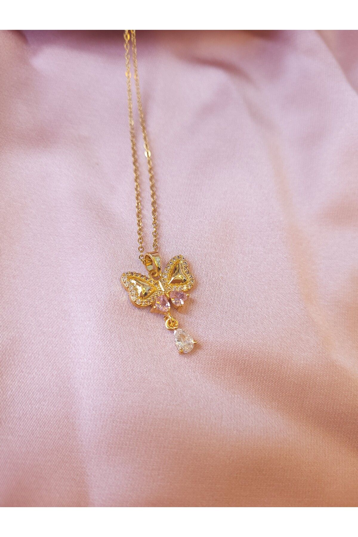 Jewerly Blush Bow Tie Altın Rengi Kurdele Ve Sallantılı Taş Detaylı Çelik Kolye