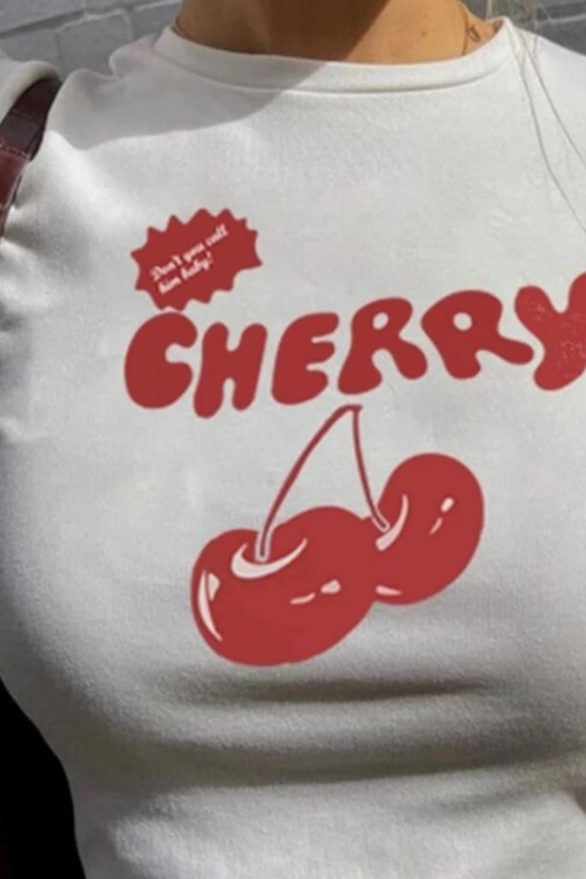 Redboxbutik Beyaz Cherry Crop T-Shirt