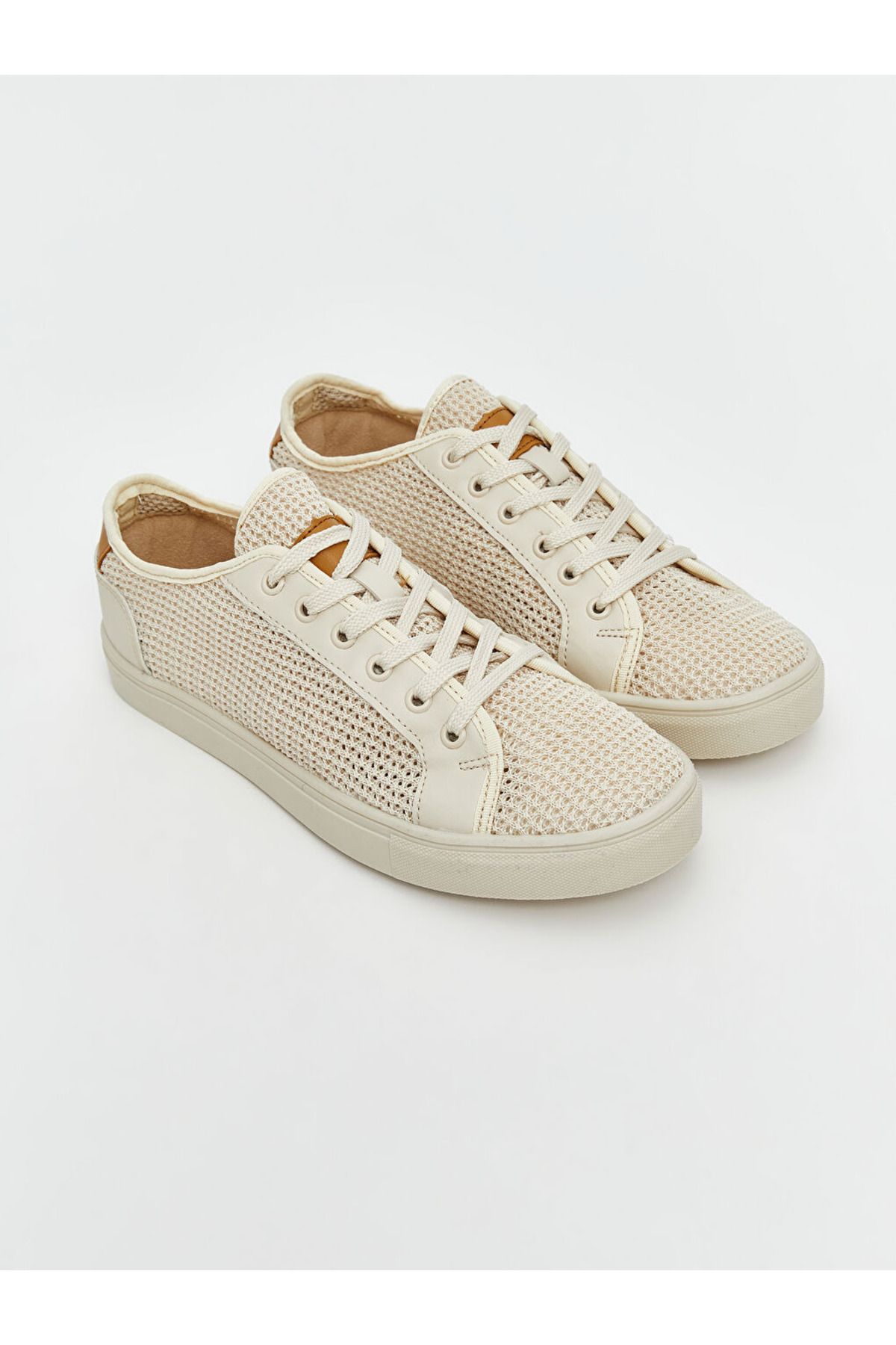 LC Waikiki Şık ve Rahat File Detaylı Erkek Sneaker