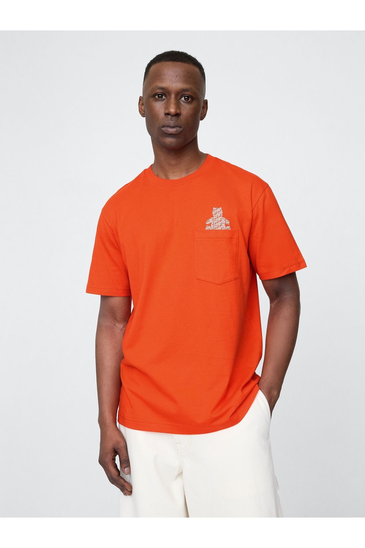 GAP Erkek Canlı Kırmızı Pocket Grafik Baskılı T-Shirt