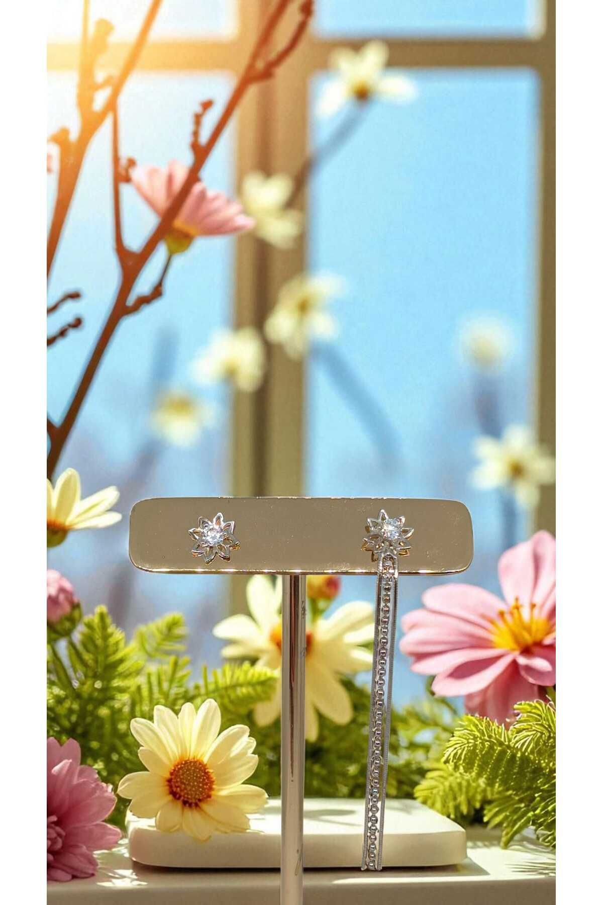 shop 925 Ayar Gümüş Taşlı Çiçek Figürlü Asimetrik Çivi Model Küpe – Modern ve Zarif Tasarım