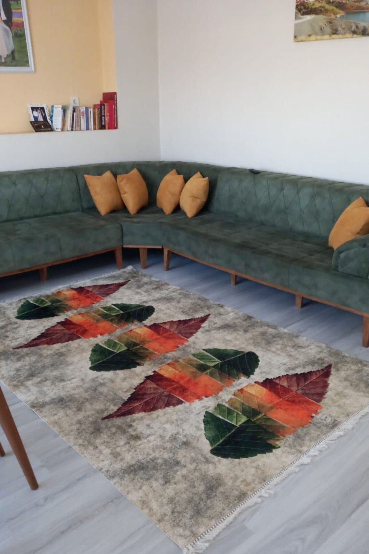 CENTER AVM Yaprak Desenli Halı Makinede Yıkanabilir Kaymaz Taban Halı Salon Halısı
