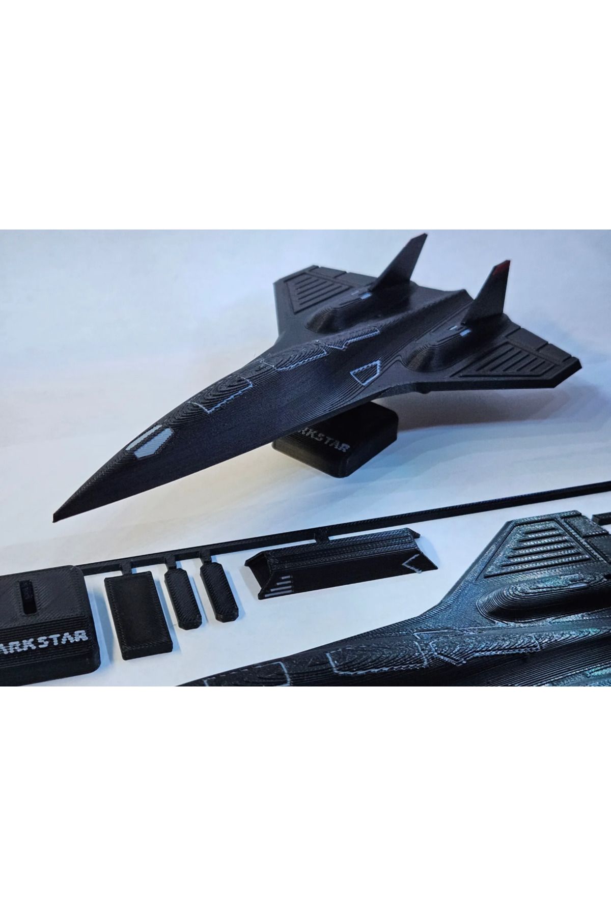 PUREYSMA Darkstar Uçak Maket Kiti | Kurulabilir Jet Modeli | Bilimkurgu Temalı Koleksiyonluk Oyuncak