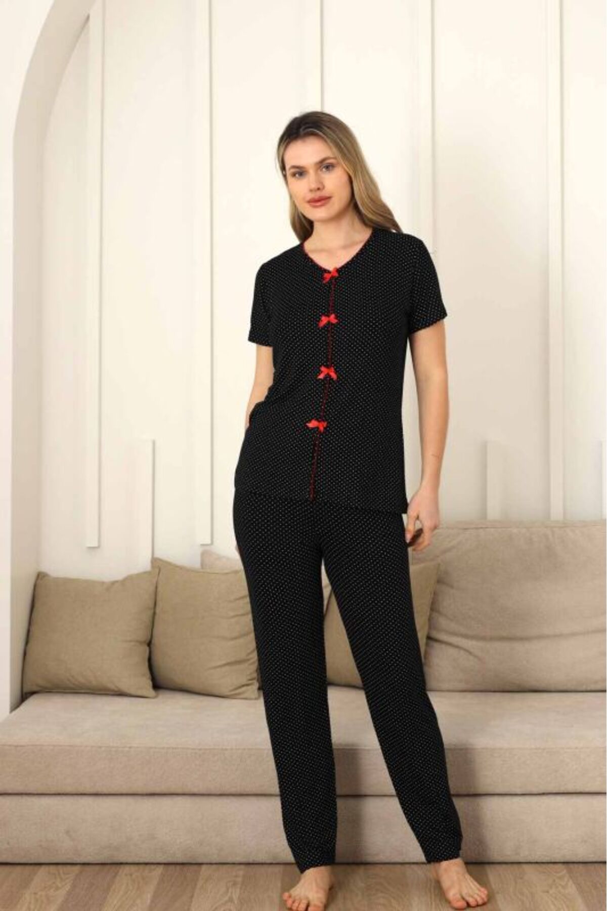 monox Kadın Kırmızı Fiyonklu Beyaz Puantiyeli Kısa Kol Pijama Takımı