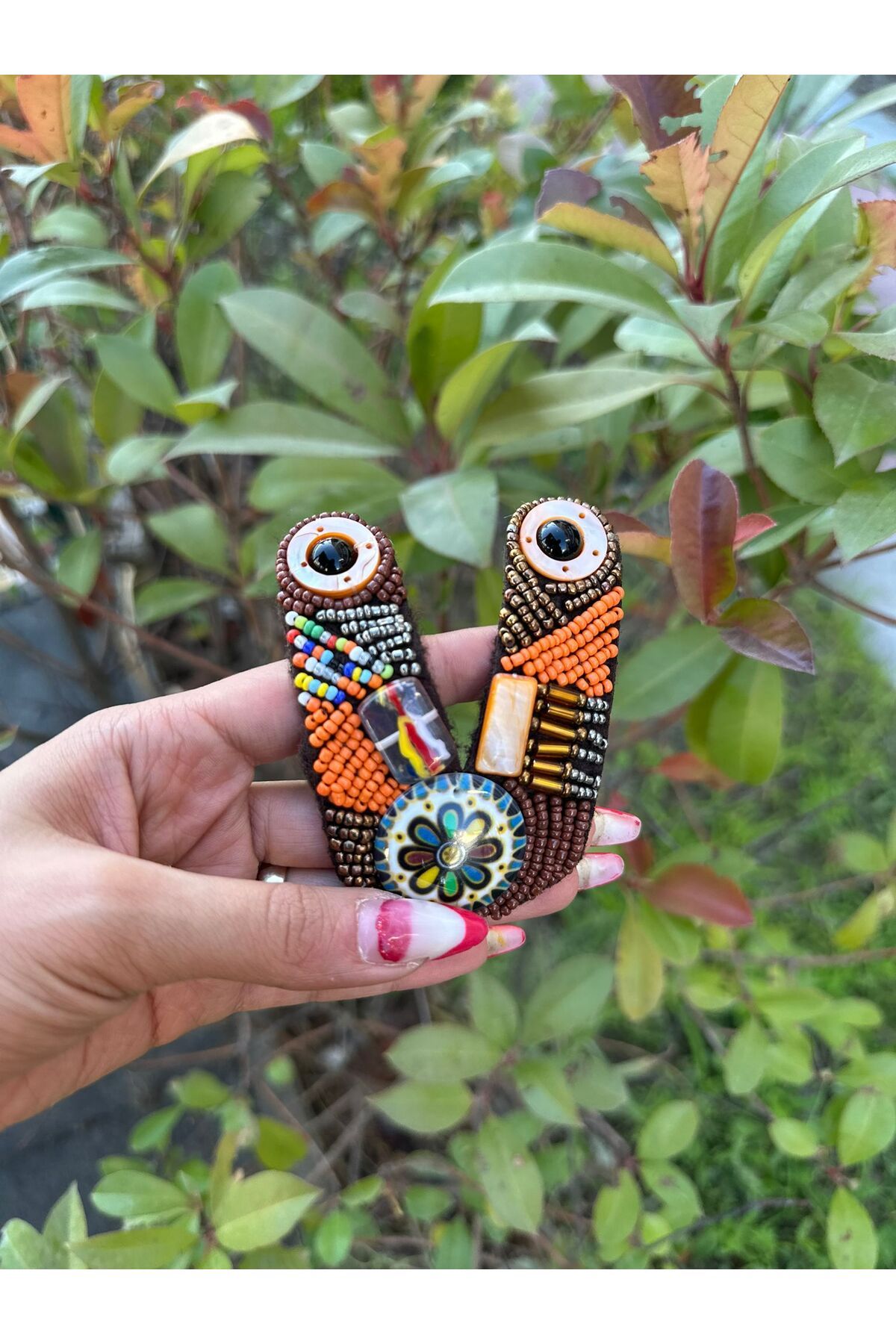 Gönülden Tasarım BONCUK İŞLEME V YAKA DİKİŞ AKSESUARI 8X6 CM
