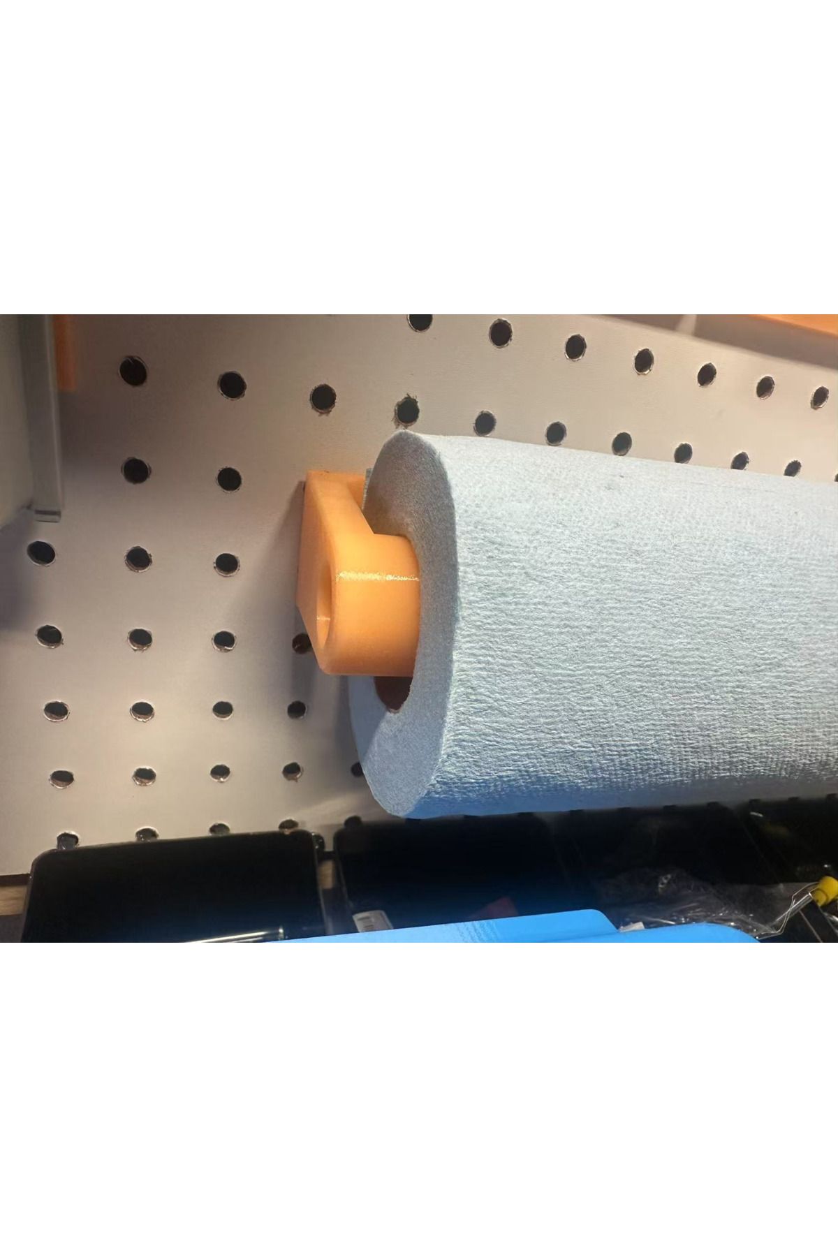talaşoğlu Mavi dükkan kağıt havlu rulosu pegboard askı
