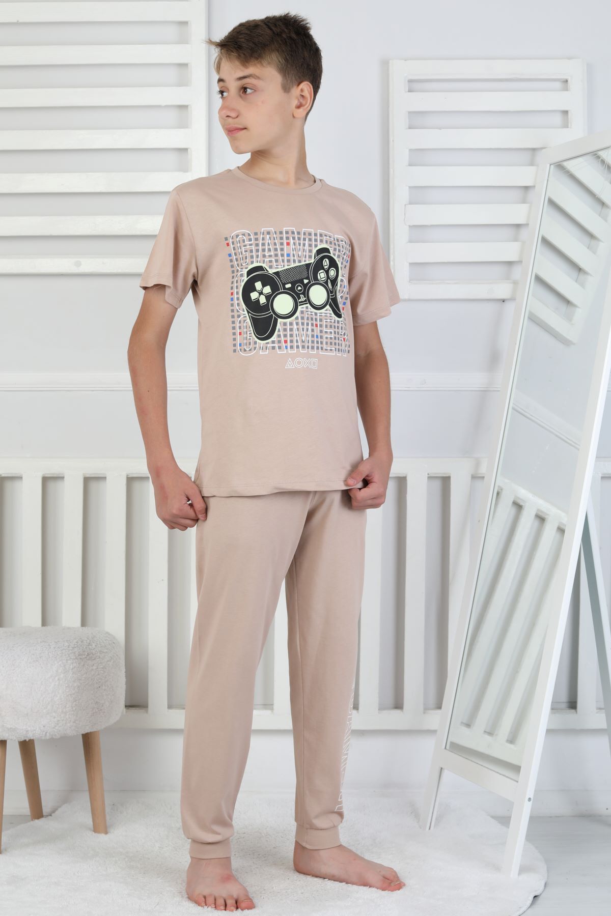 zuzunga Gamer Console Desenli Kısa Kollu Erkek Çocuk Pijama Takımı fotoğrafı 2 (önizleme)