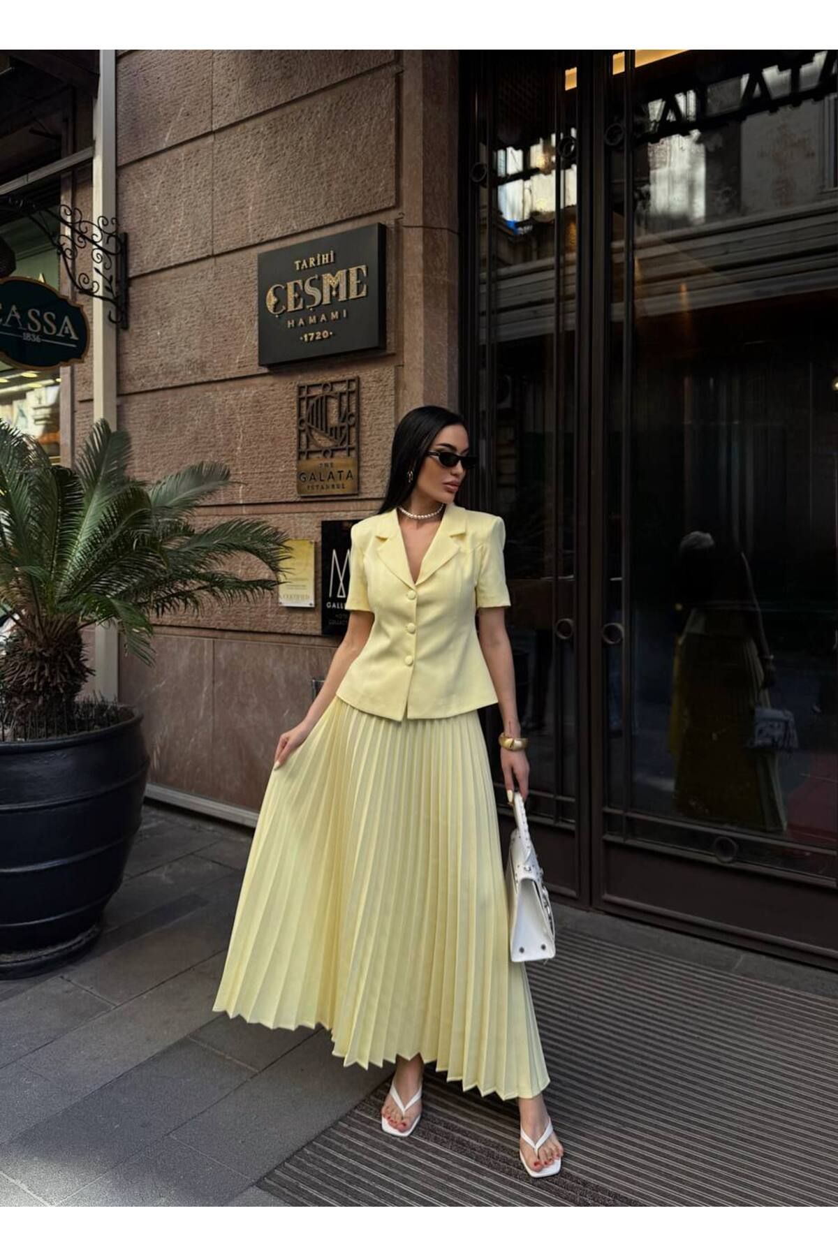 Rabury Butik Bella Yarım Kollu Ceket - Pileli Etek