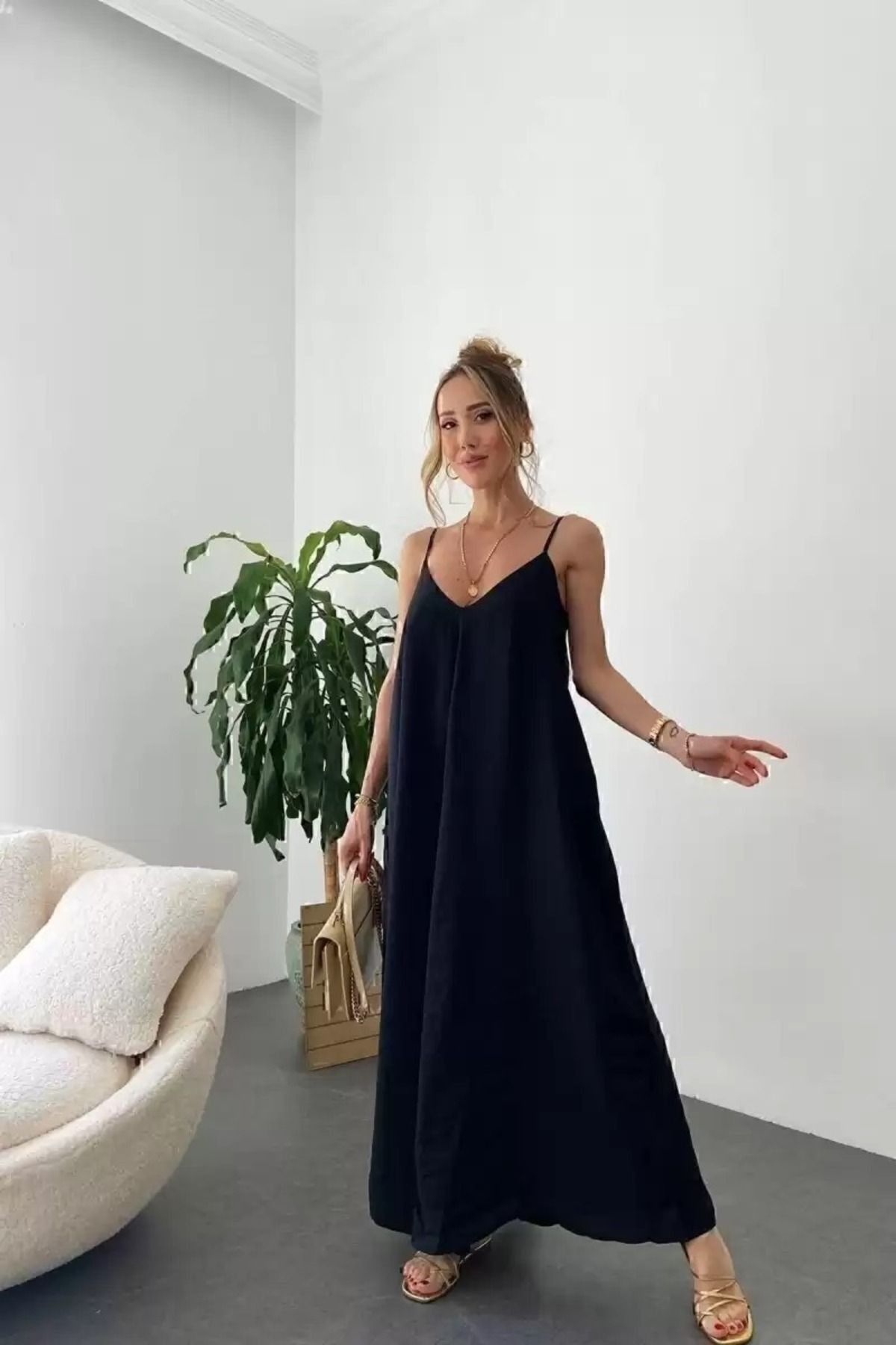 nightblack Kadın Siyah Yaka Airobin Elbise ütü gerekmeyen özellikli