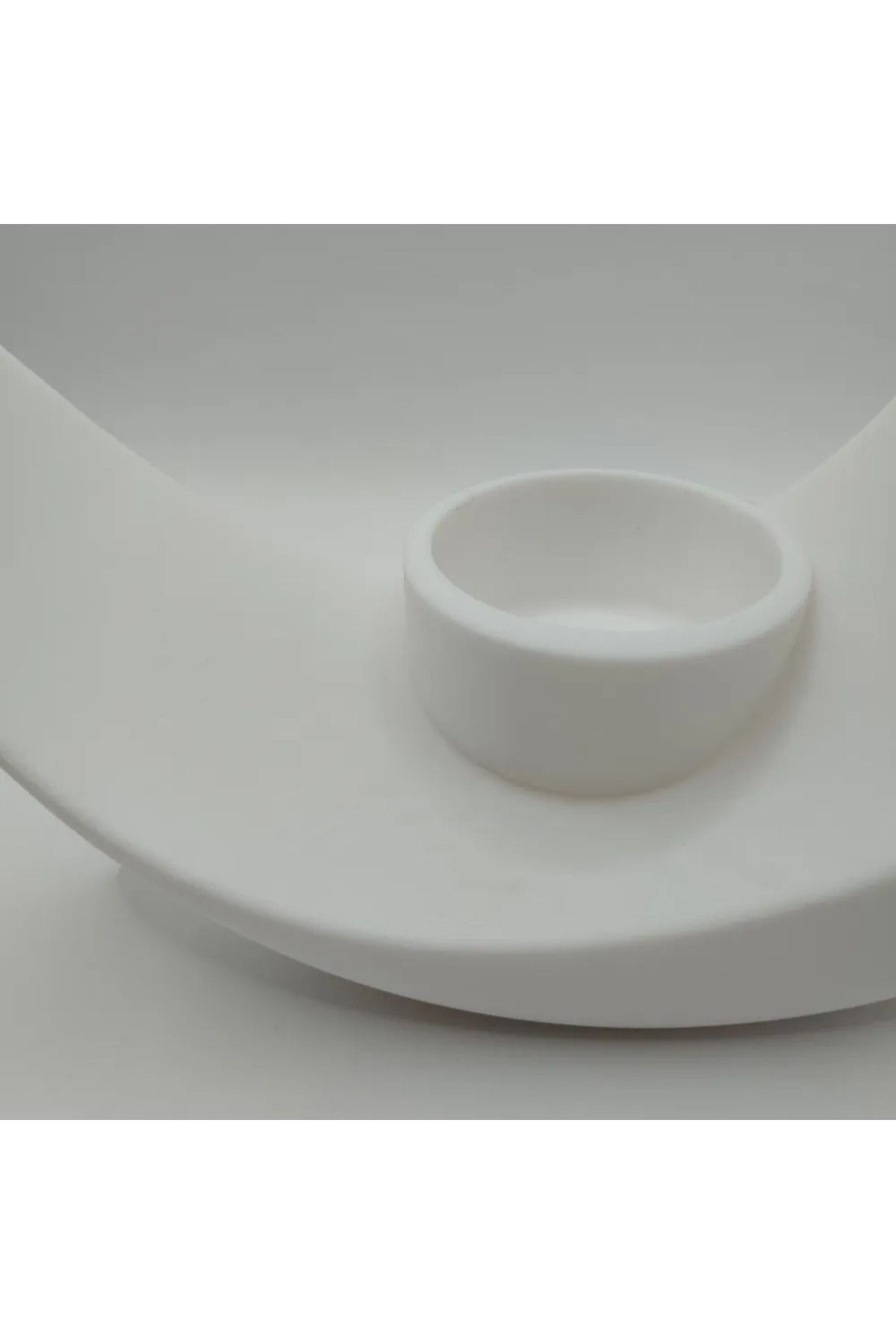 Polizer Ay Şeklinde Dekoratif Mumluk – Modern ve Minimalist Tasarım