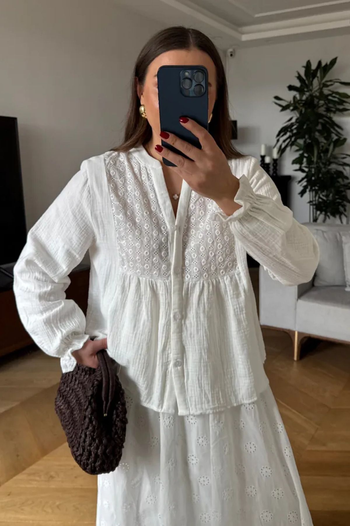 Tuba Butik V Yaka Fisto Detaylı Bluz