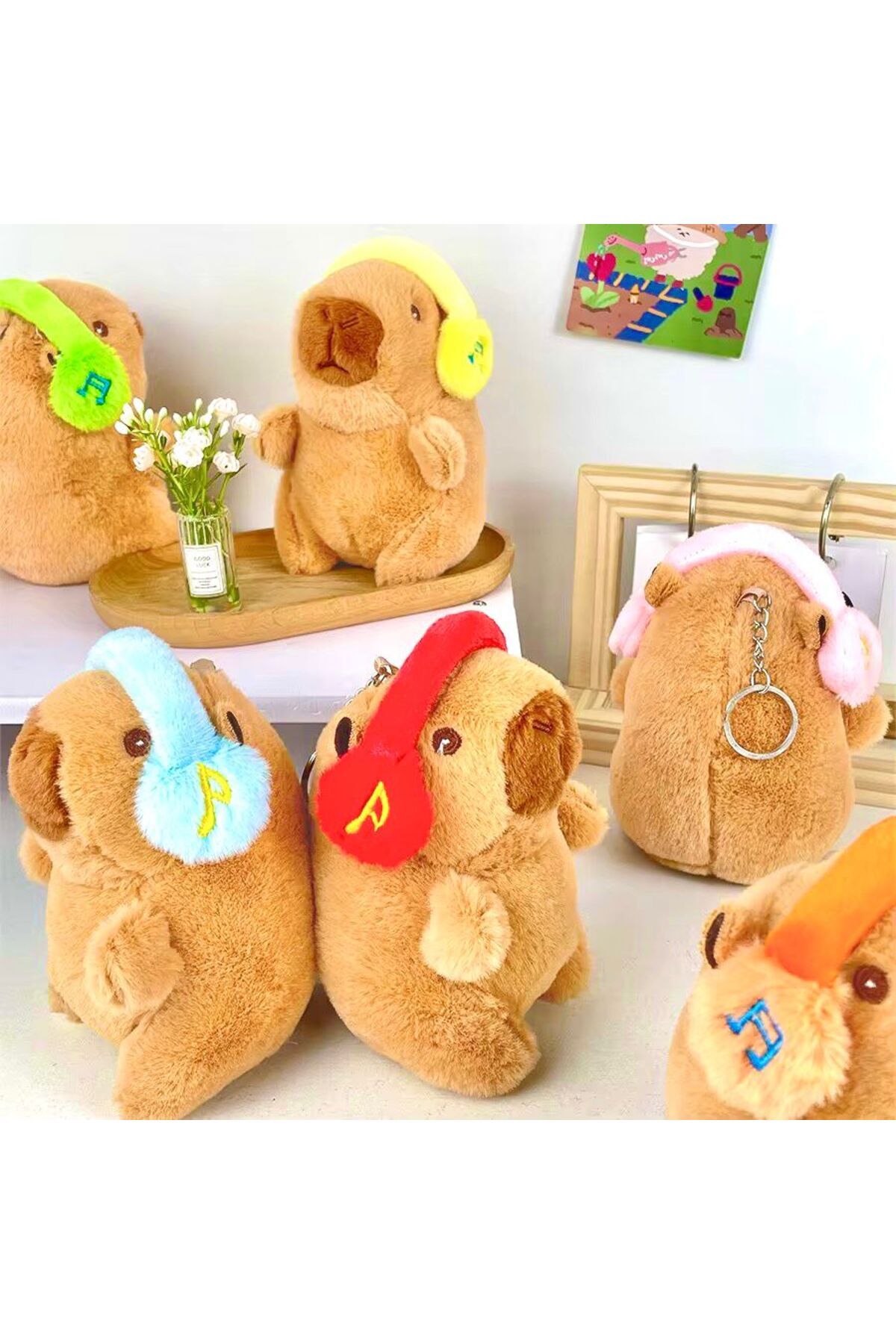 hamiyetkirtasiye Müzik Dinleyen Sevimli Capybara Peluş Anahtarlık