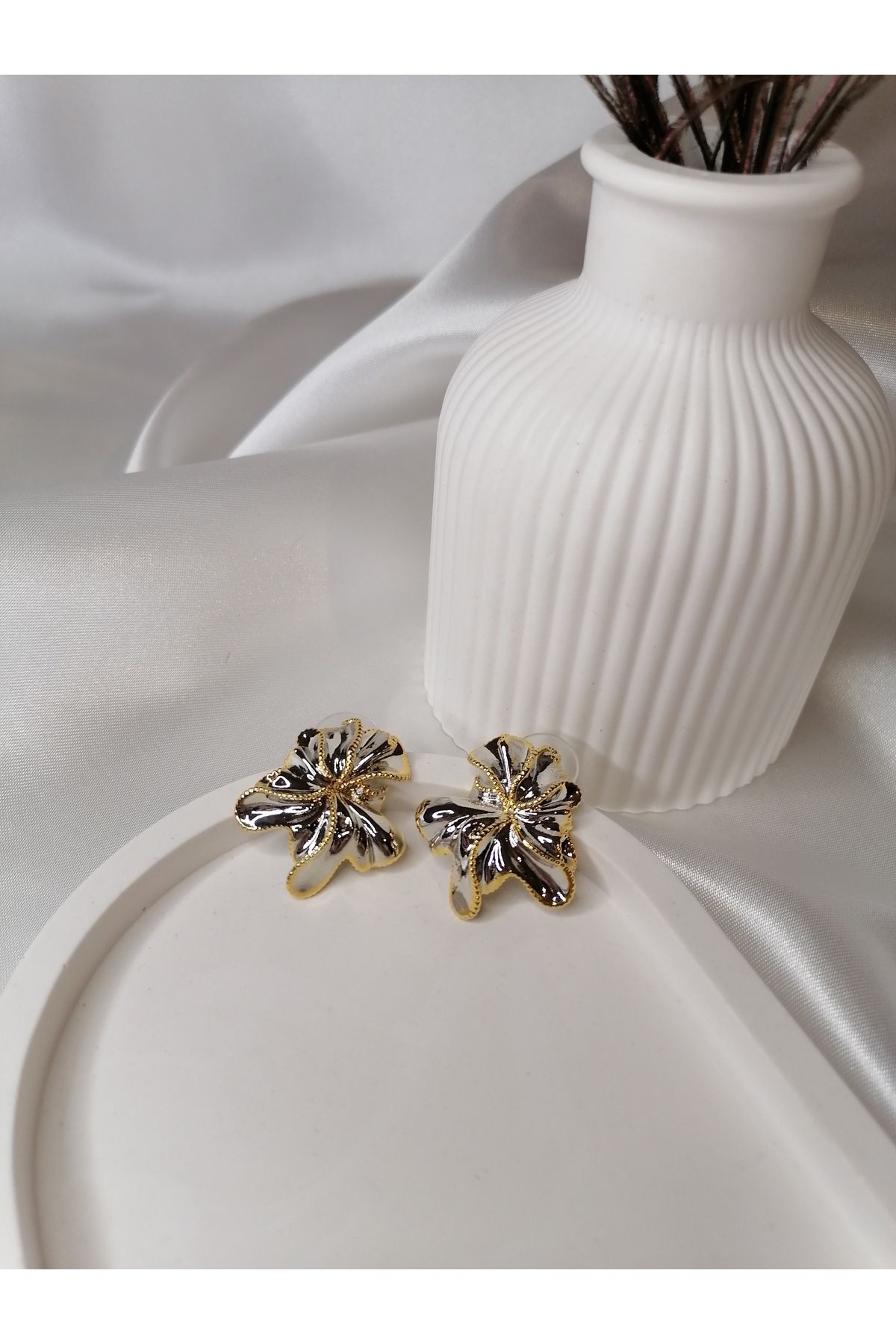 Lailis accessories silver gold detay çiçek küpe