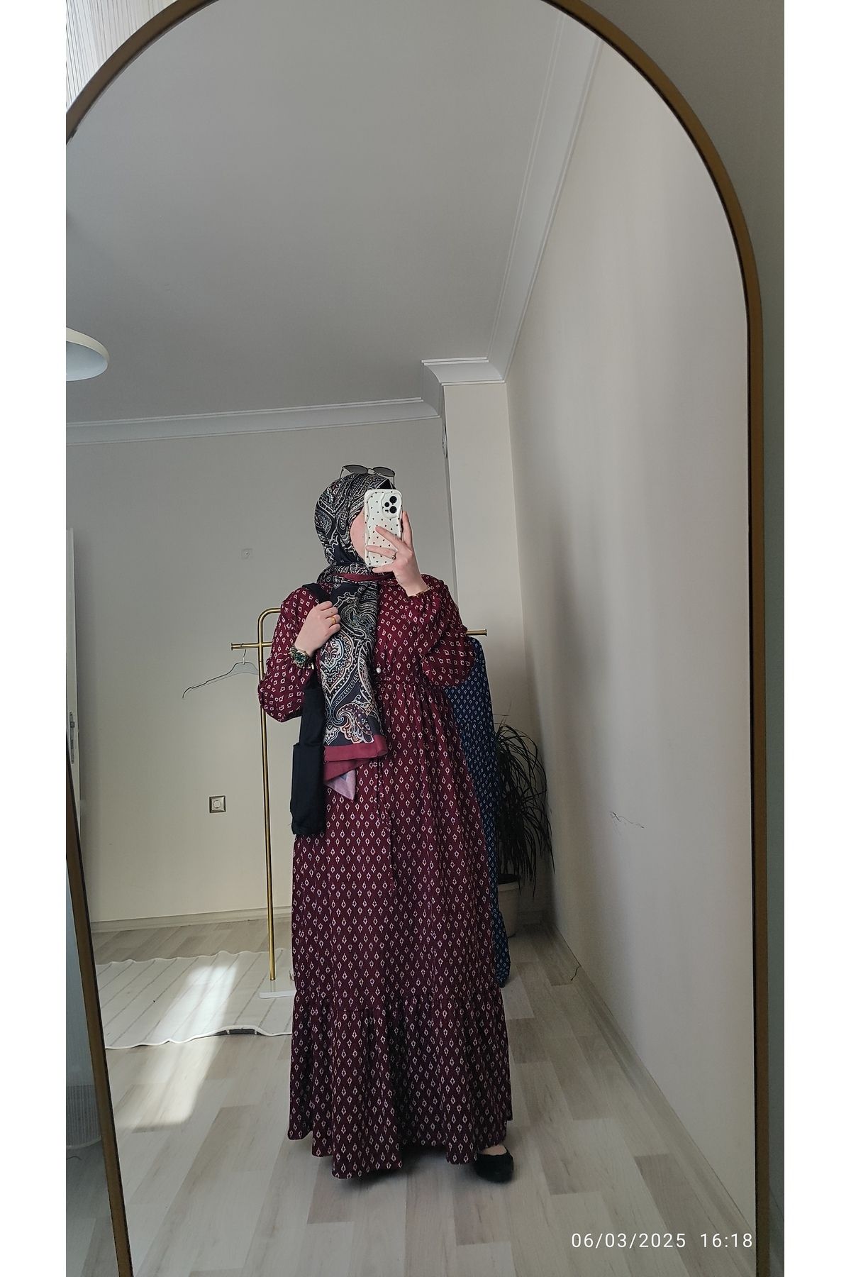 SOLIPSISTIC BUTİK Minel puantiyeli elbise