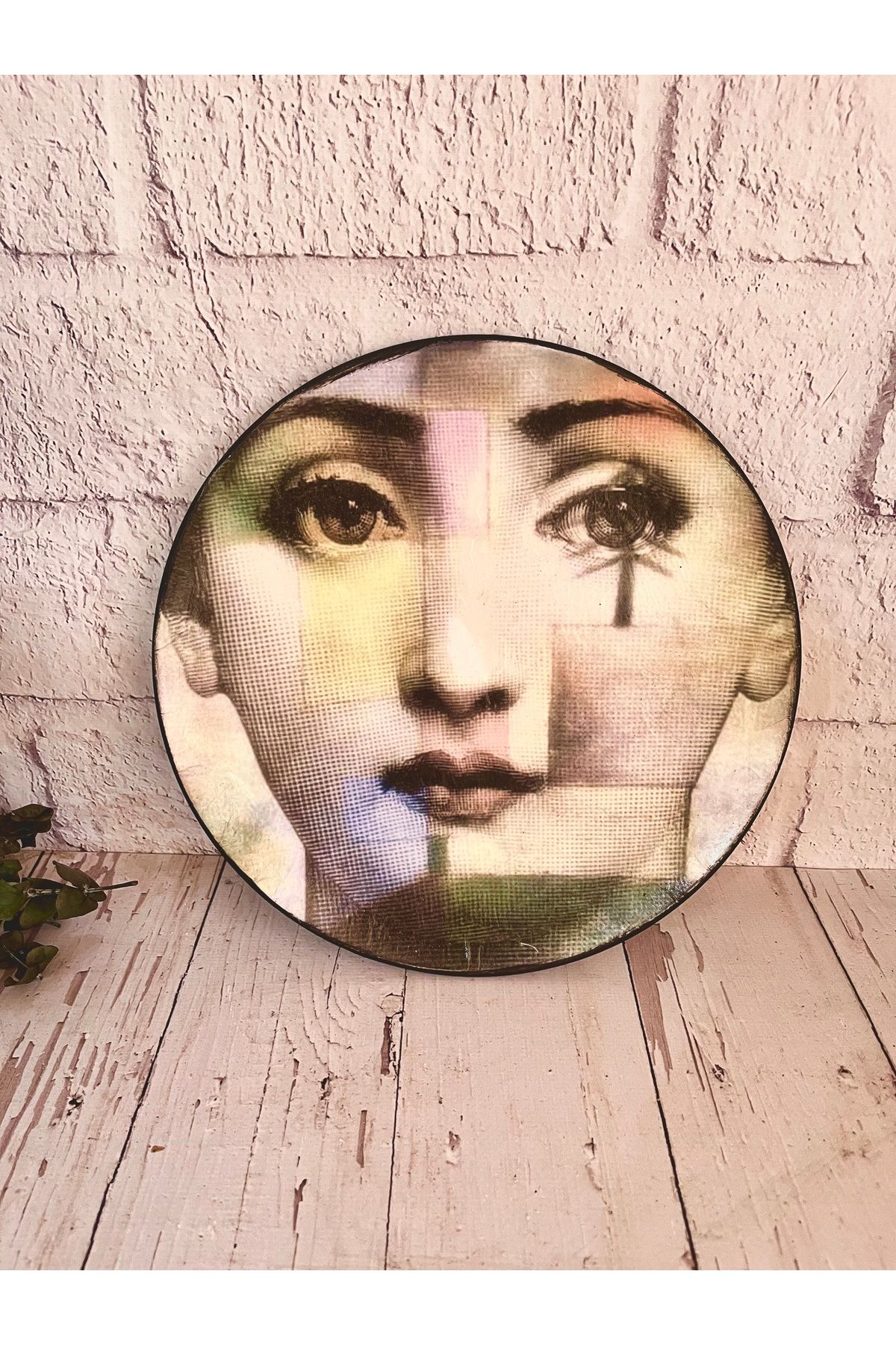 Bypinaryuksel Fornasetti Desenli Duvar Tabağı model 10