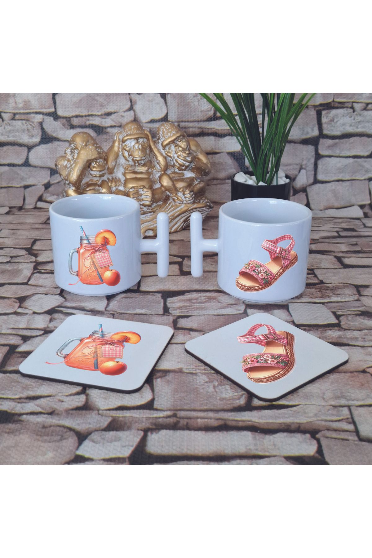 giftkonsept Yaz Temalı Pembe Baskılı 4'lü Set Ahşap Bardak Altlığı ve Latte Fincanı T Kulplu Kupa Bardak