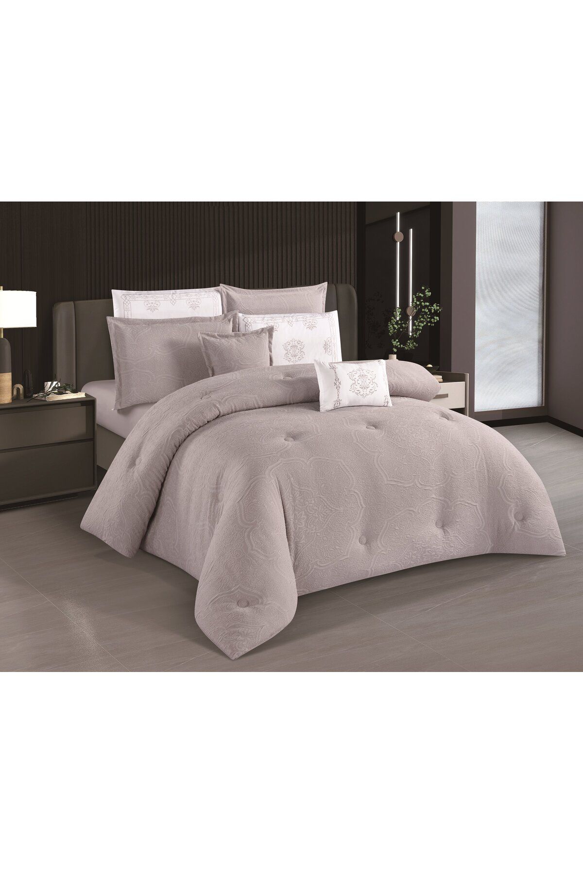 HOURS-Horse 8-piece soft jacquard comforter set with a modern and distinctive design Corey-06 1