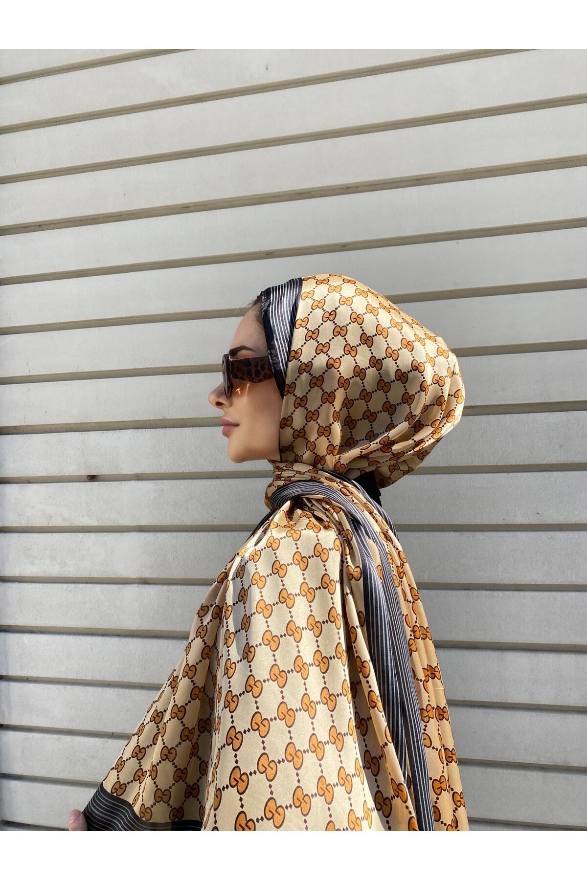 PİRAMİT GUCCİ VUAL İPEK ŞAL G DESEN KREM SİYAH GOLD