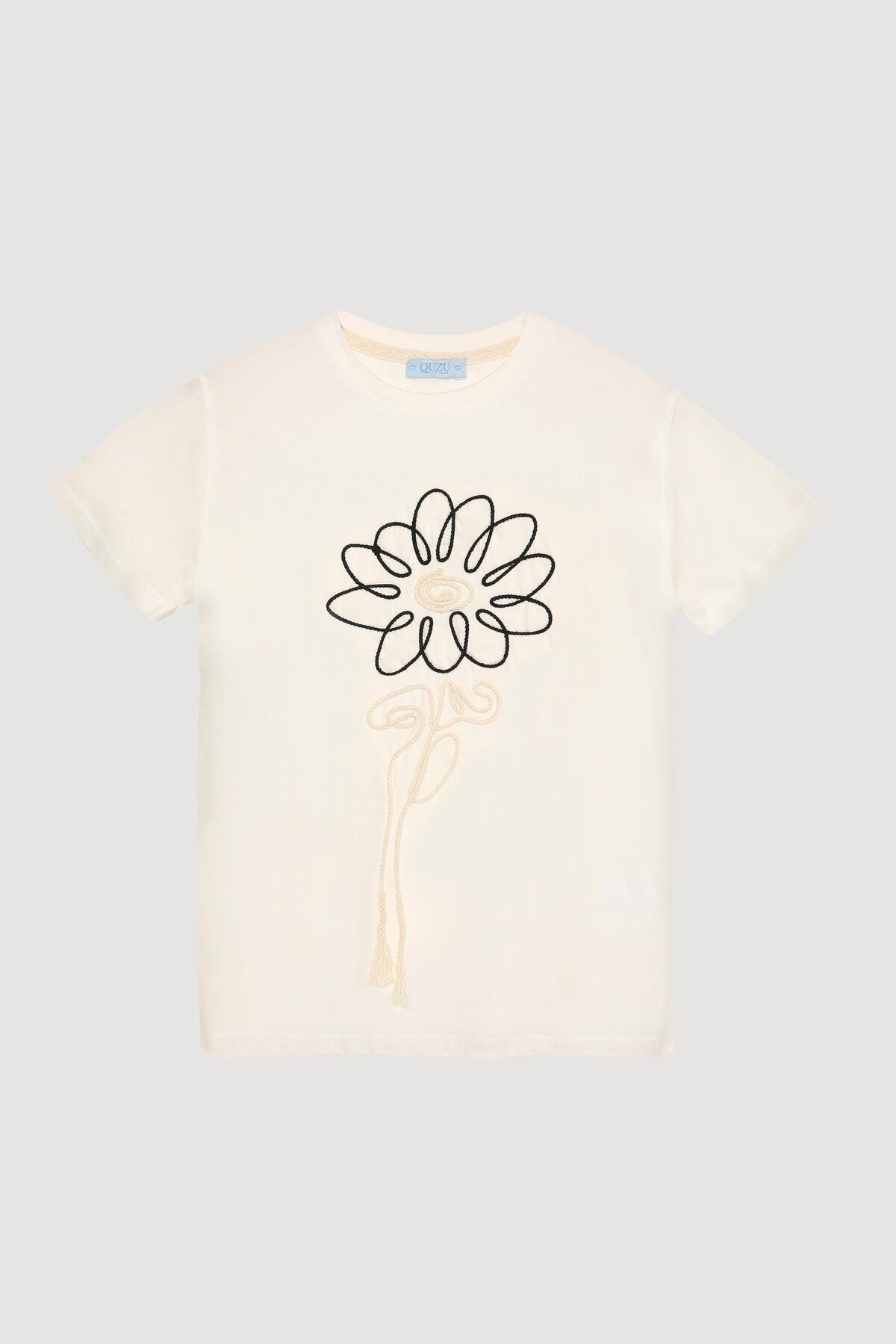 Quzu Nakış Detaylı T-shirt Ekru