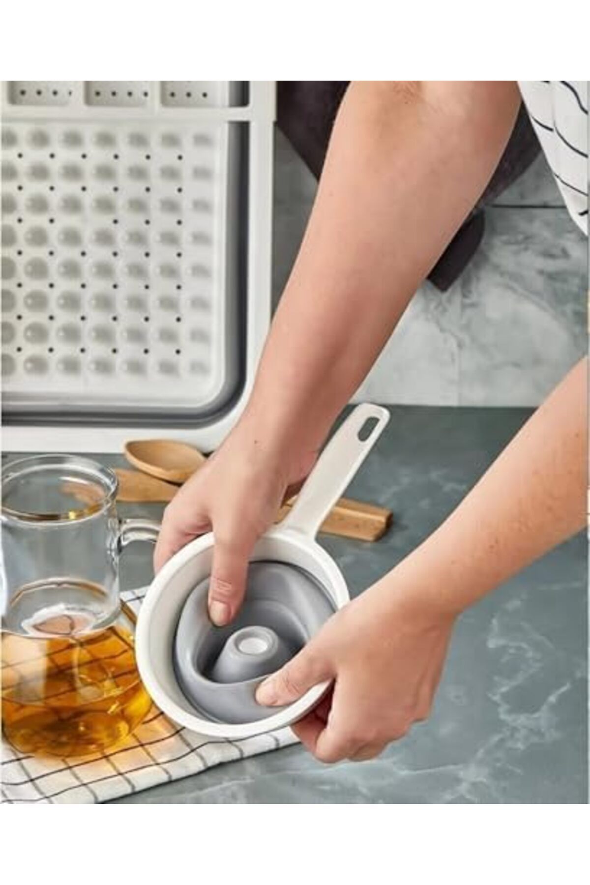Mena Rise-Diyar-Ifırsatshop Foldable Handle Funnel, Multi-Purpose Accordion Funnel, Flexible and Practical Design 3