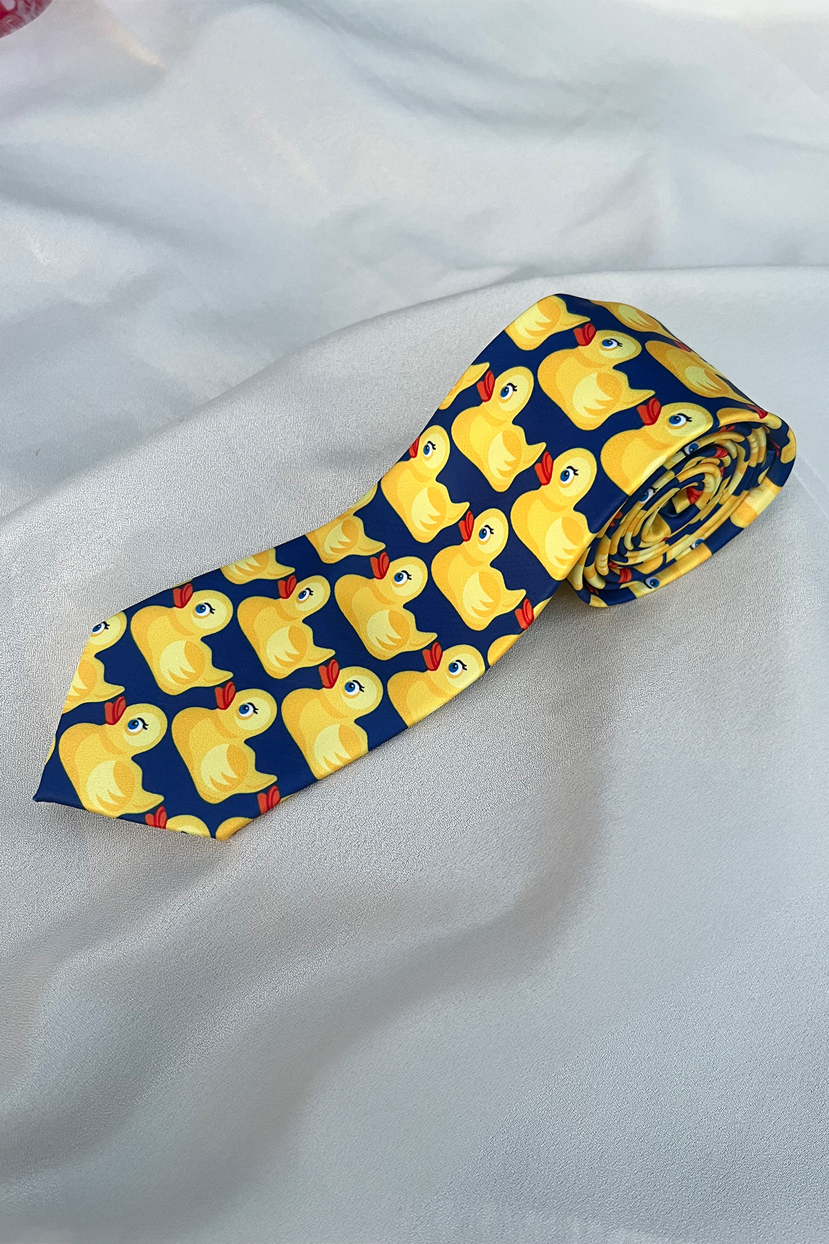 MİLSO  Sarı Ördek Desenli Lacivert Kravat – Eğlenceli ve Stil Sahibi Tasarım - Görsel 7