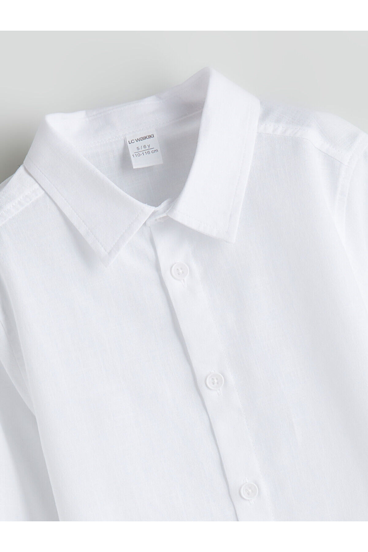LC Waikiki Meral Collection Beyaz Basic Erkek Çocuk Poplin Gömlek fotoğrafı 2 (önizleme)