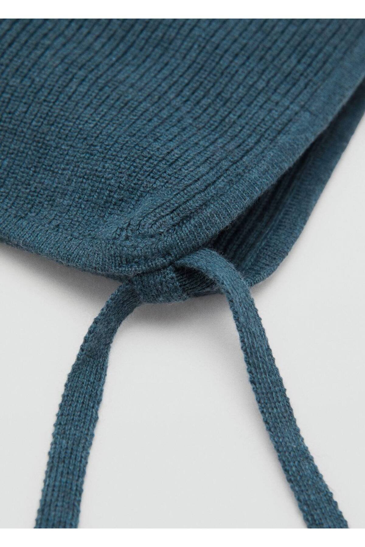 هود بافتنی با پوم پوم  هود بافتنی با پوم پوم