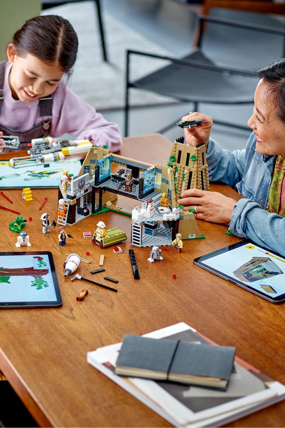 ست پایگاه شورشیان یاوین ۴ لگو جنگ ستارگان به همراه مینی‌فیگورها ۷۵۳۶۵