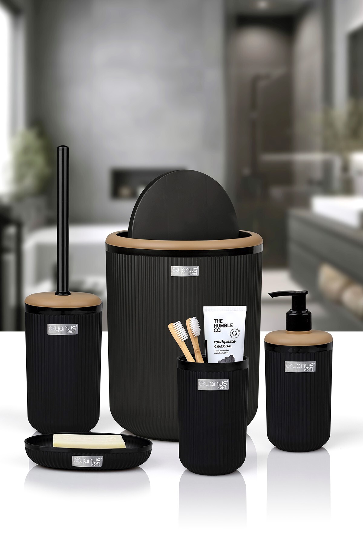 Okyanus Home Σετ μπάνιου Mina Due 5 τεμαχίων, στρογγυλό, μαύρο ριγέ.