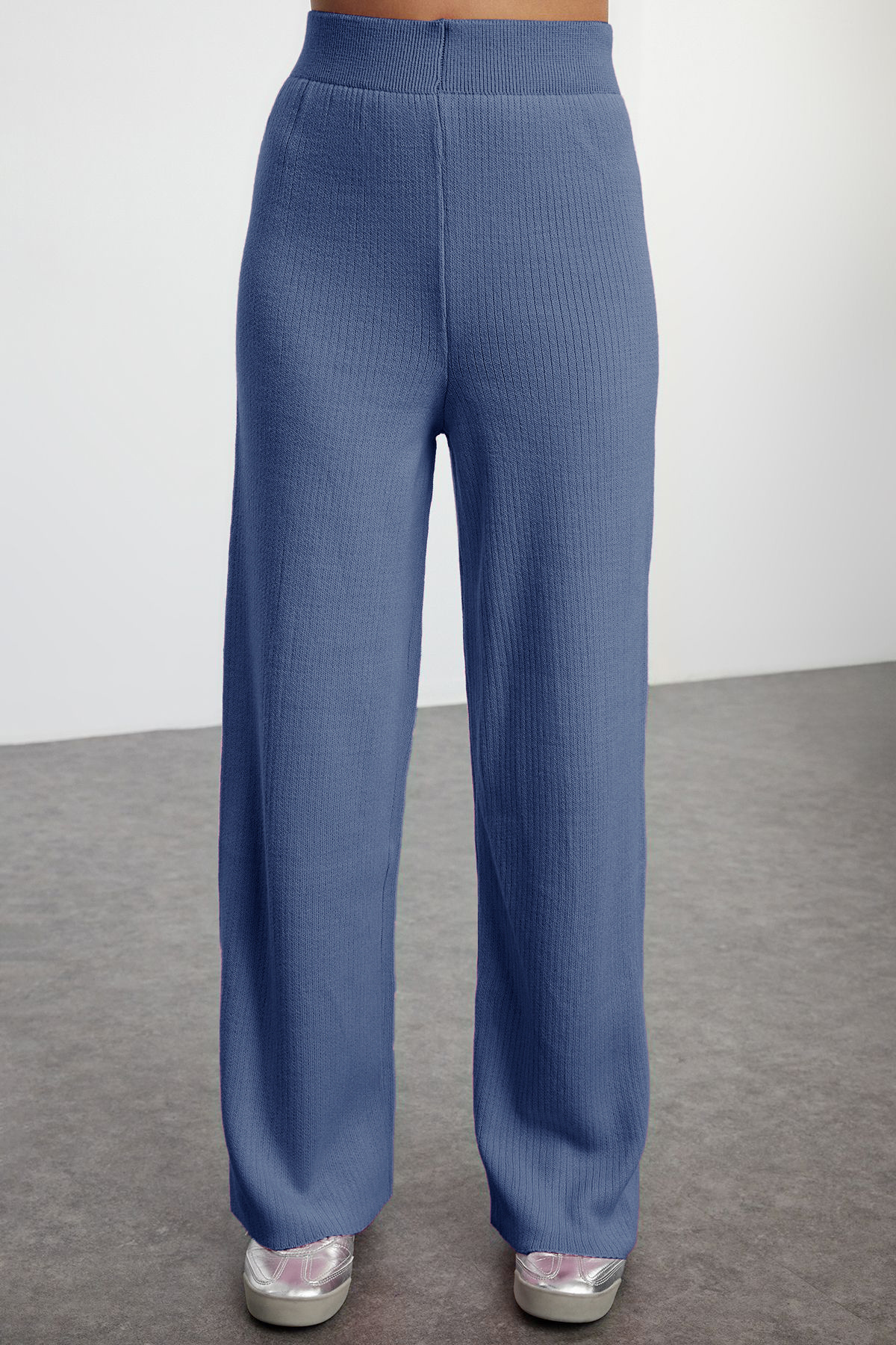 Trendyol Modest Komplet góra-dół z prążkowanej dzianiny polo Indigo TCTAW25US00044