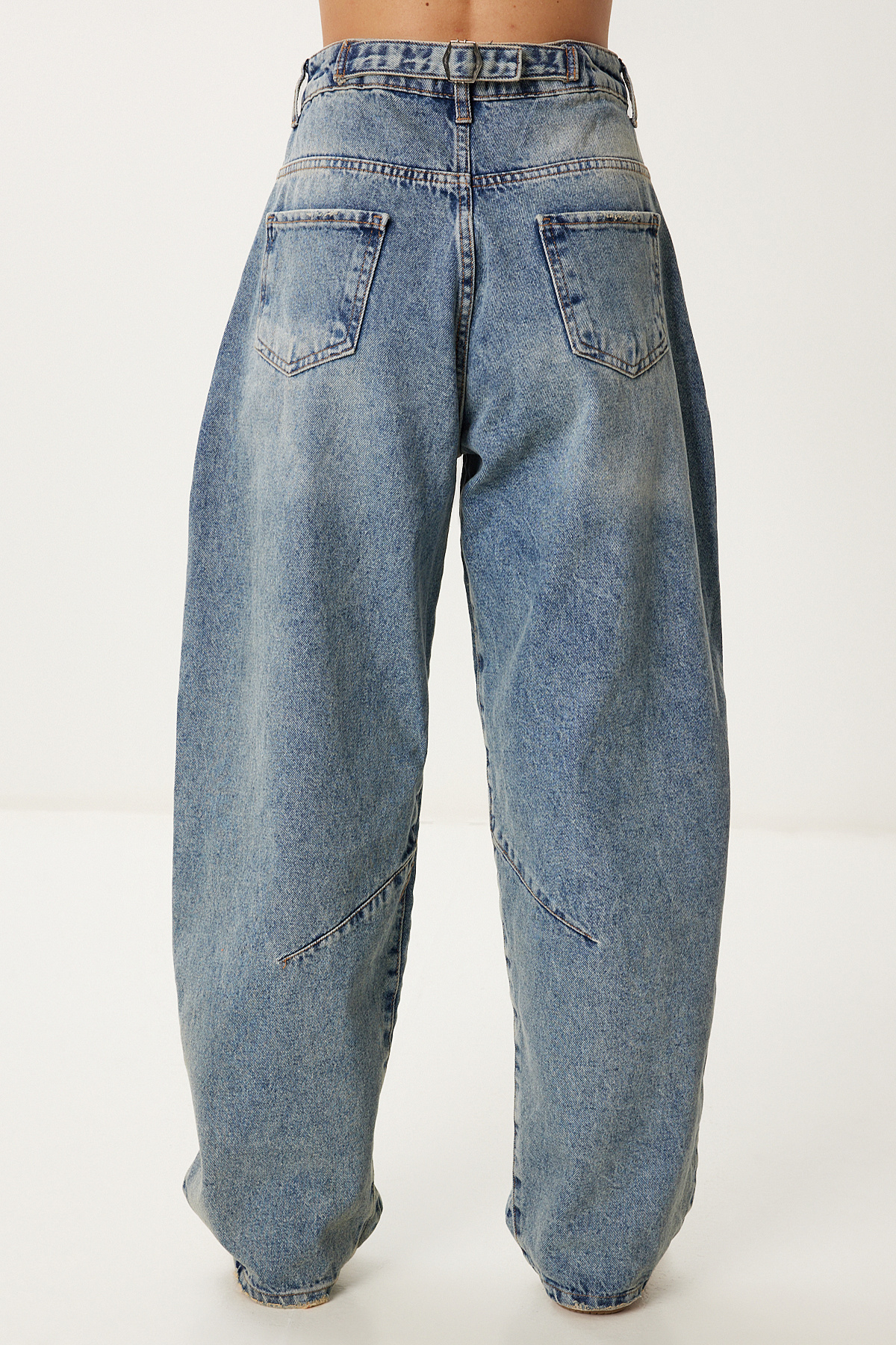 Kadın Orta Mavi Yıkamalı Baggy Denim Jean RG00080