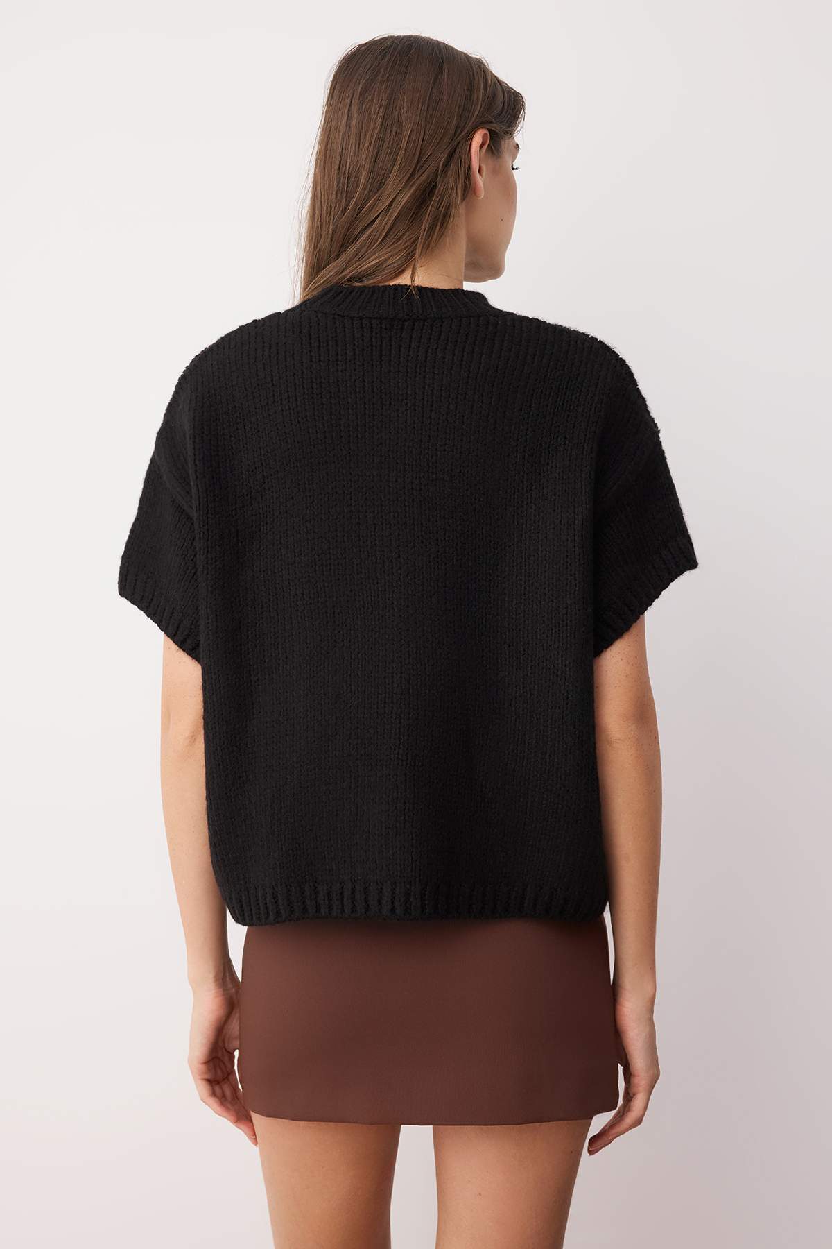 Trendyolmilla  Siyah Geniş Kalıp Yumuşak Dokulu Triko Kazak TWOAW25KZ00021 - Görsel 4