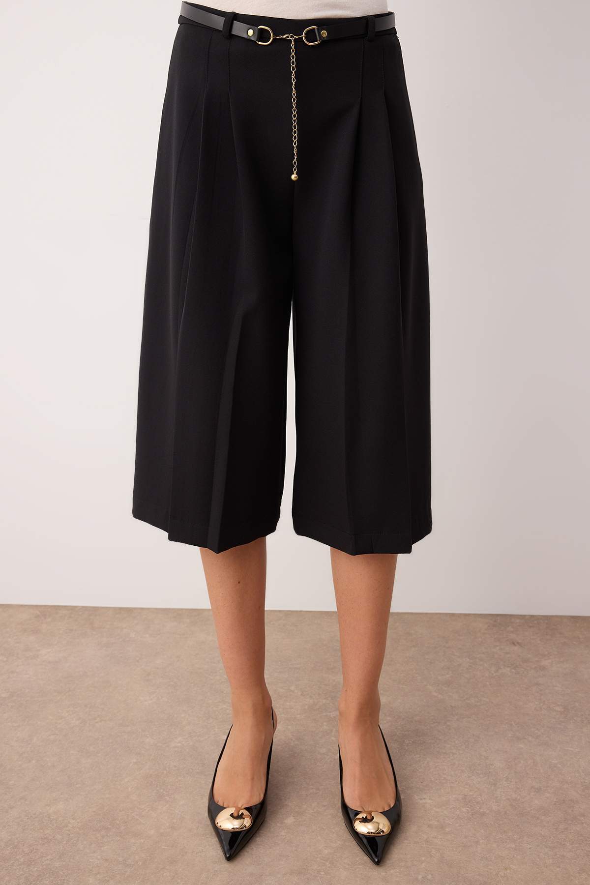 Trendyolmilla  Siyah Uzun Kemerli Şort & Bermuda TWOAW26SR00007 - Görsel 5