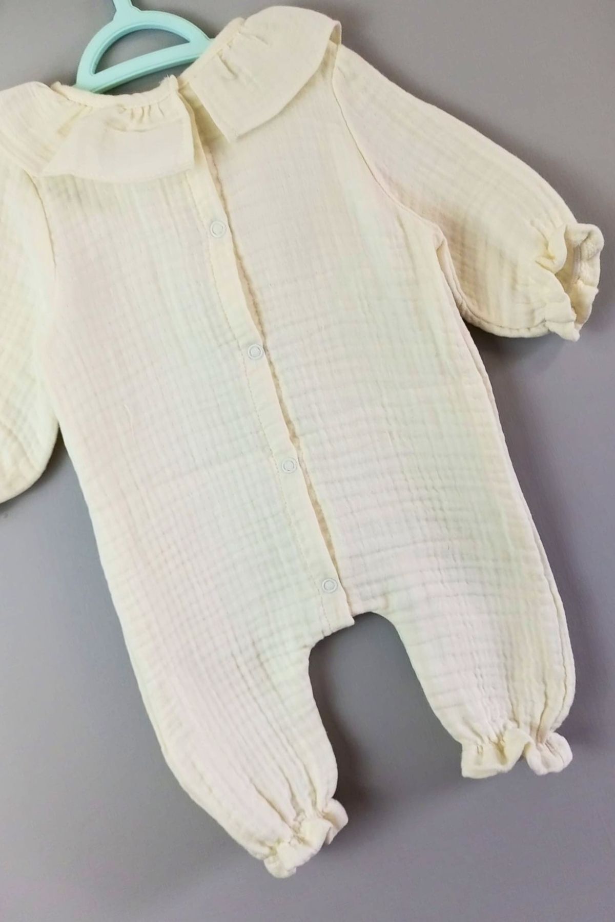 Minytrendy Kız Bebek Yenidoğan Tulum Organik Müslin Fırfırlı Bebe Yaka Bebek Takım Hastane Çıkışı Hediyelik fotoğrafı 2 (önizleme)