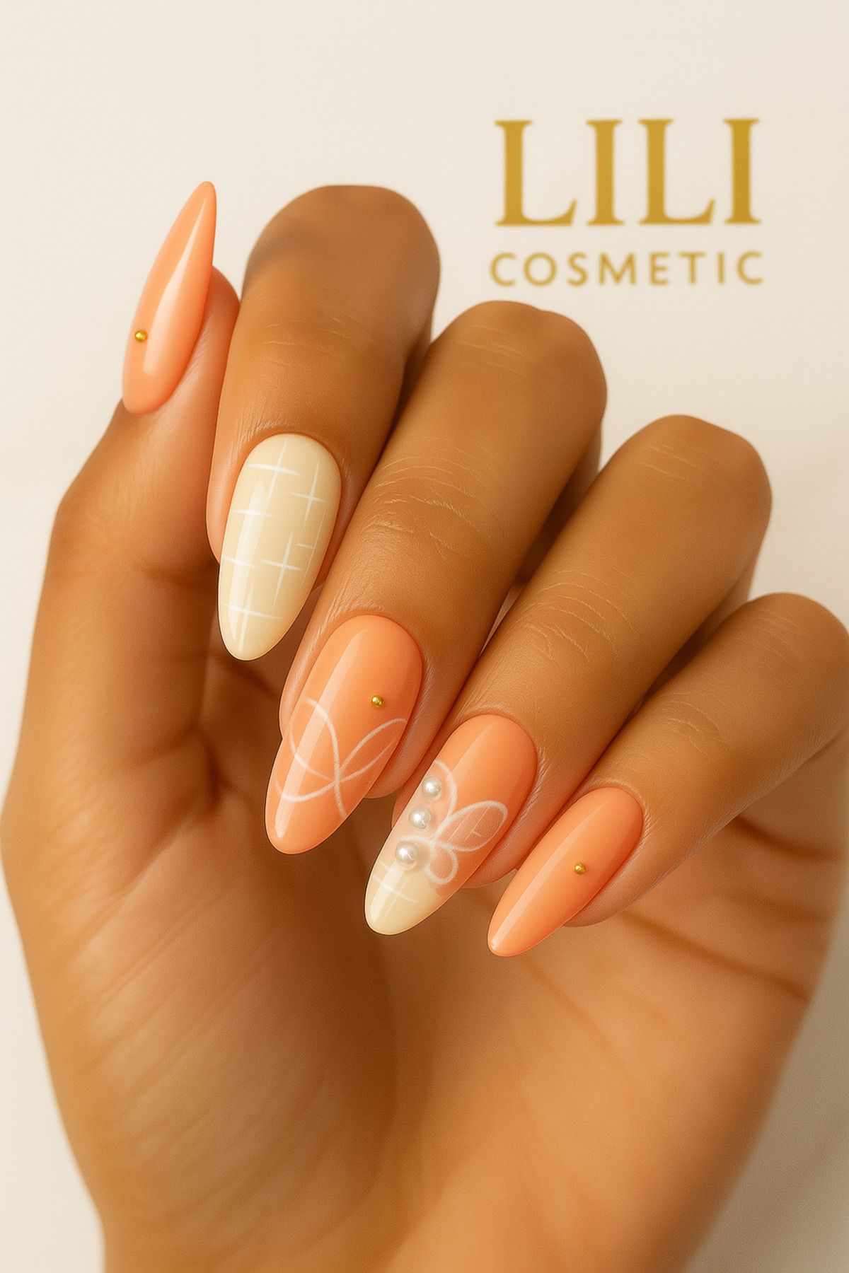 Lili Cosmetic Lüx Taşlı 5D Çiçek Desenli Beyaz Yavru Ağızı Takma Tırnak Kendinden Yapışkanlı 12li