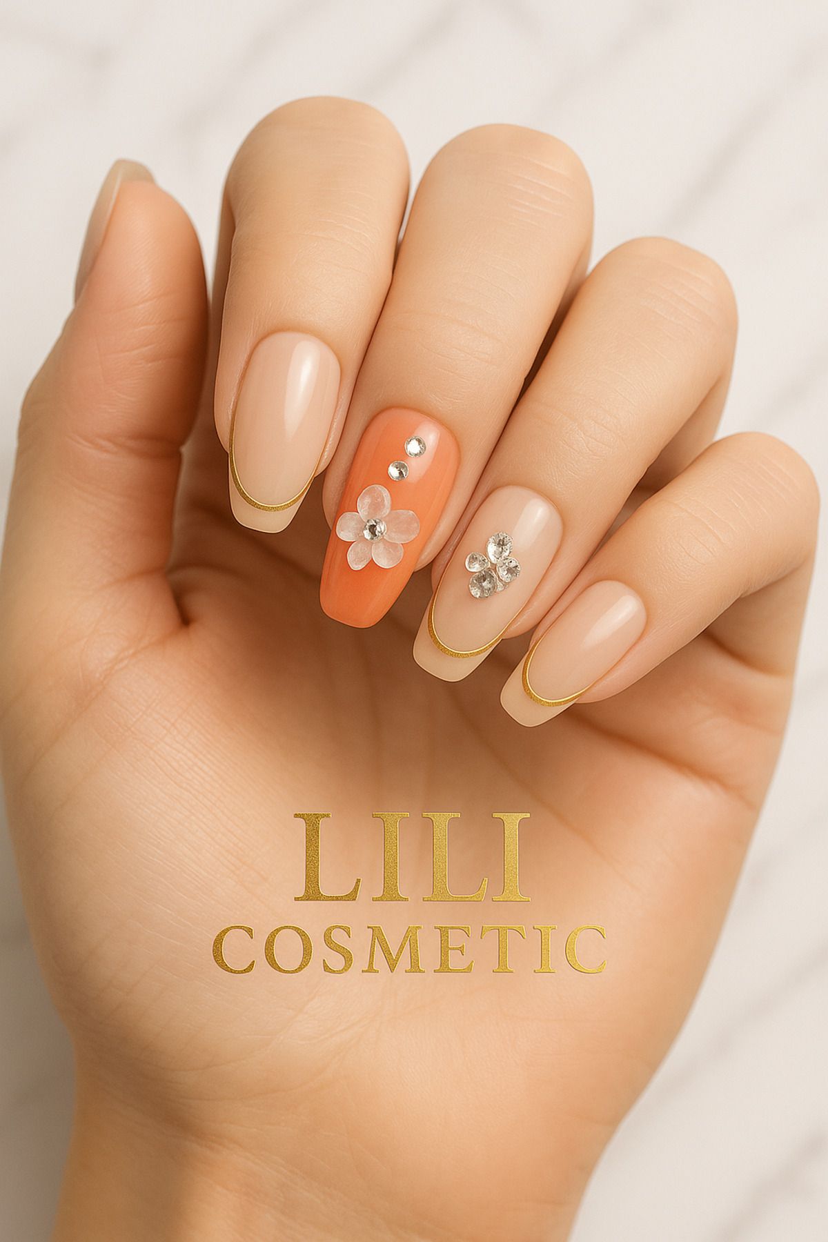 Lili Cosmetic Lüx Taşlı 5D Çiçekli Gold Çizgili Beyaz Uçlu Küt Seri Takma Tırnak Kendinden Yapışkanlı 12li