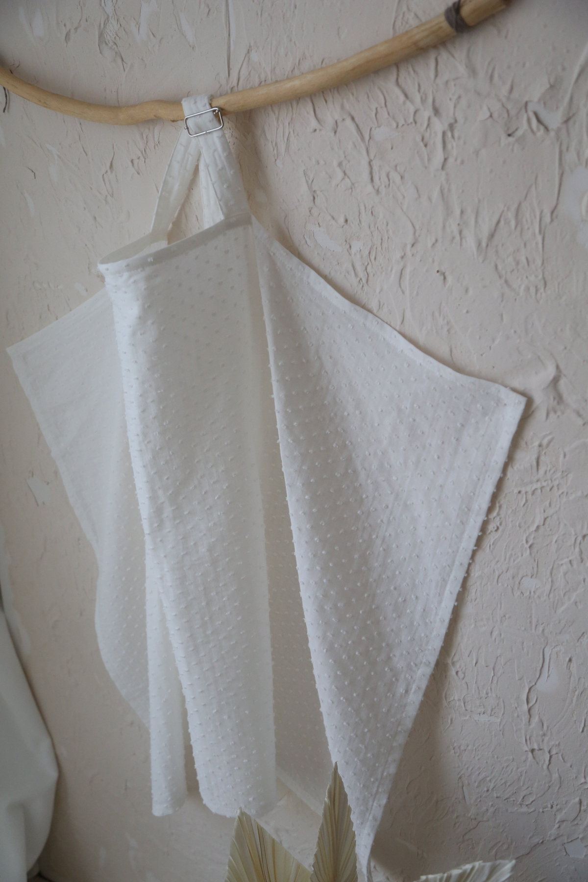 BabyKAR Emzirme Önlüğü Ponponlu Müslin %100 Pamuk - Beyaz fotoğrafı 2 (önizleme)