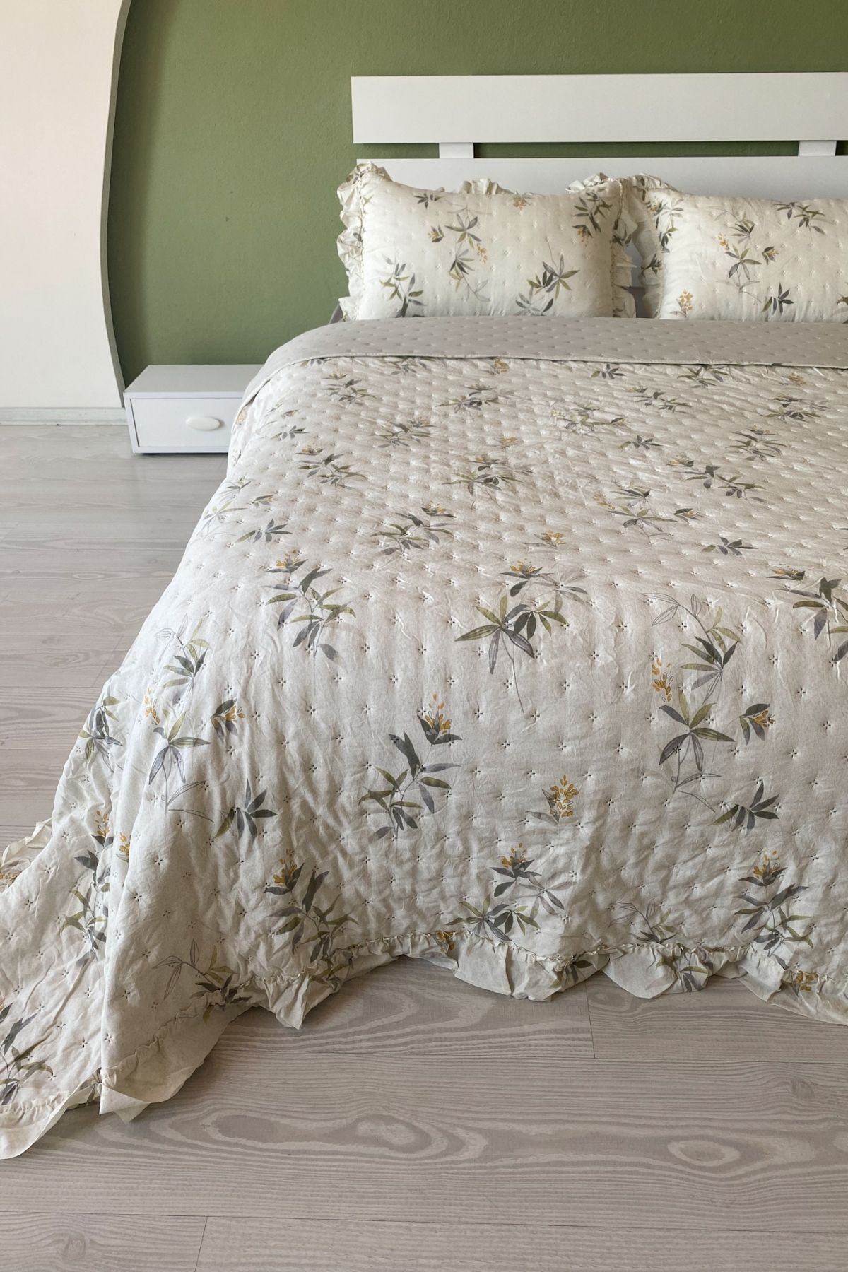 sutra-Flora Series Double Sided Double Bedspread Set 1