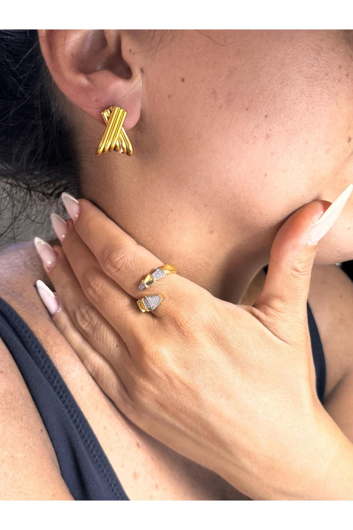 livaz accessories Çelik Kadın Gold &Gümüş Çivili Küpe