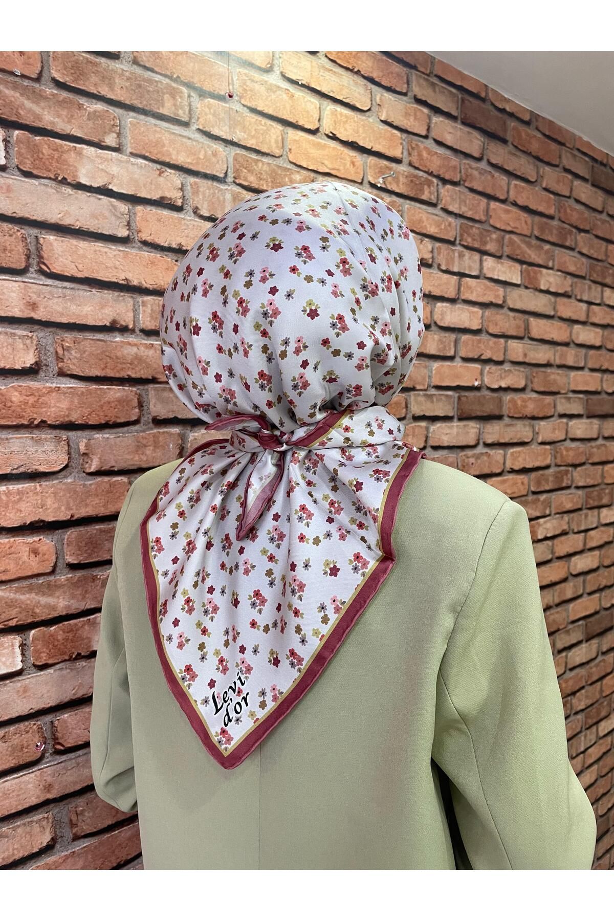Levidor çiçekli twill ipek eşarp