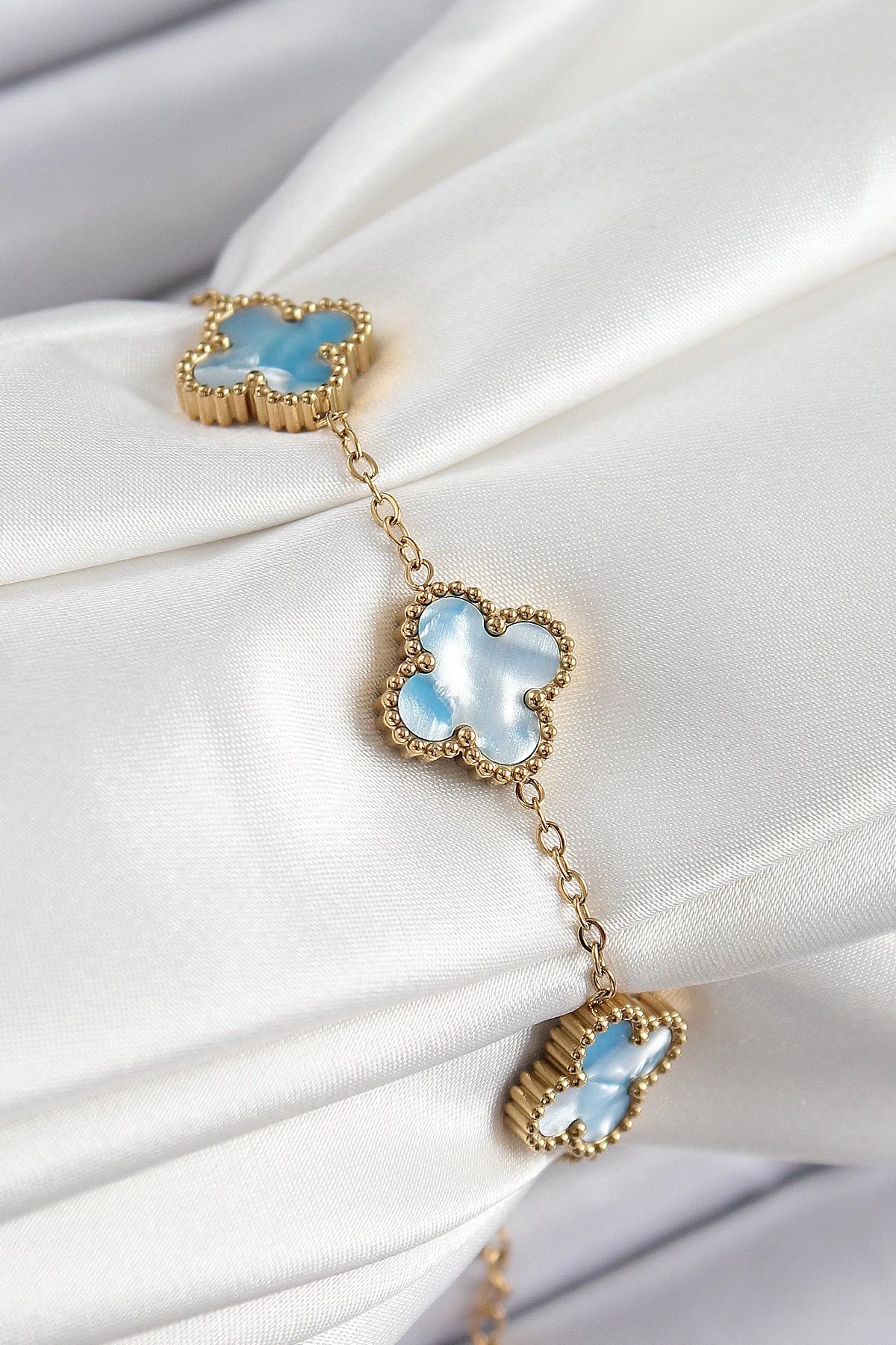 GLIMMERY 316l Çelik Mavi Yonca Model Gold Renk Kadın Bileklik