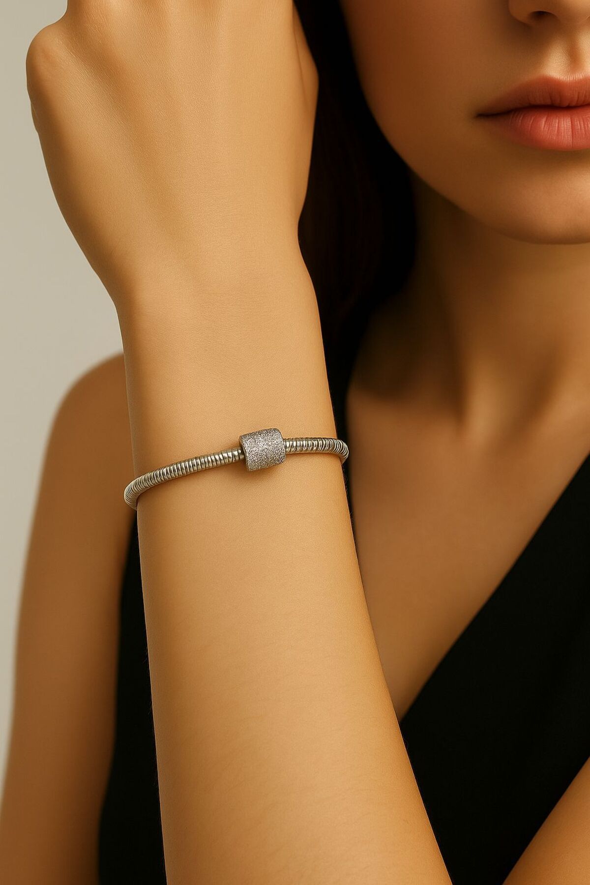 BY YASİN TOPÇU Pave Silindir Top Kilitli Yılan Zincir Bileklik (17cm)