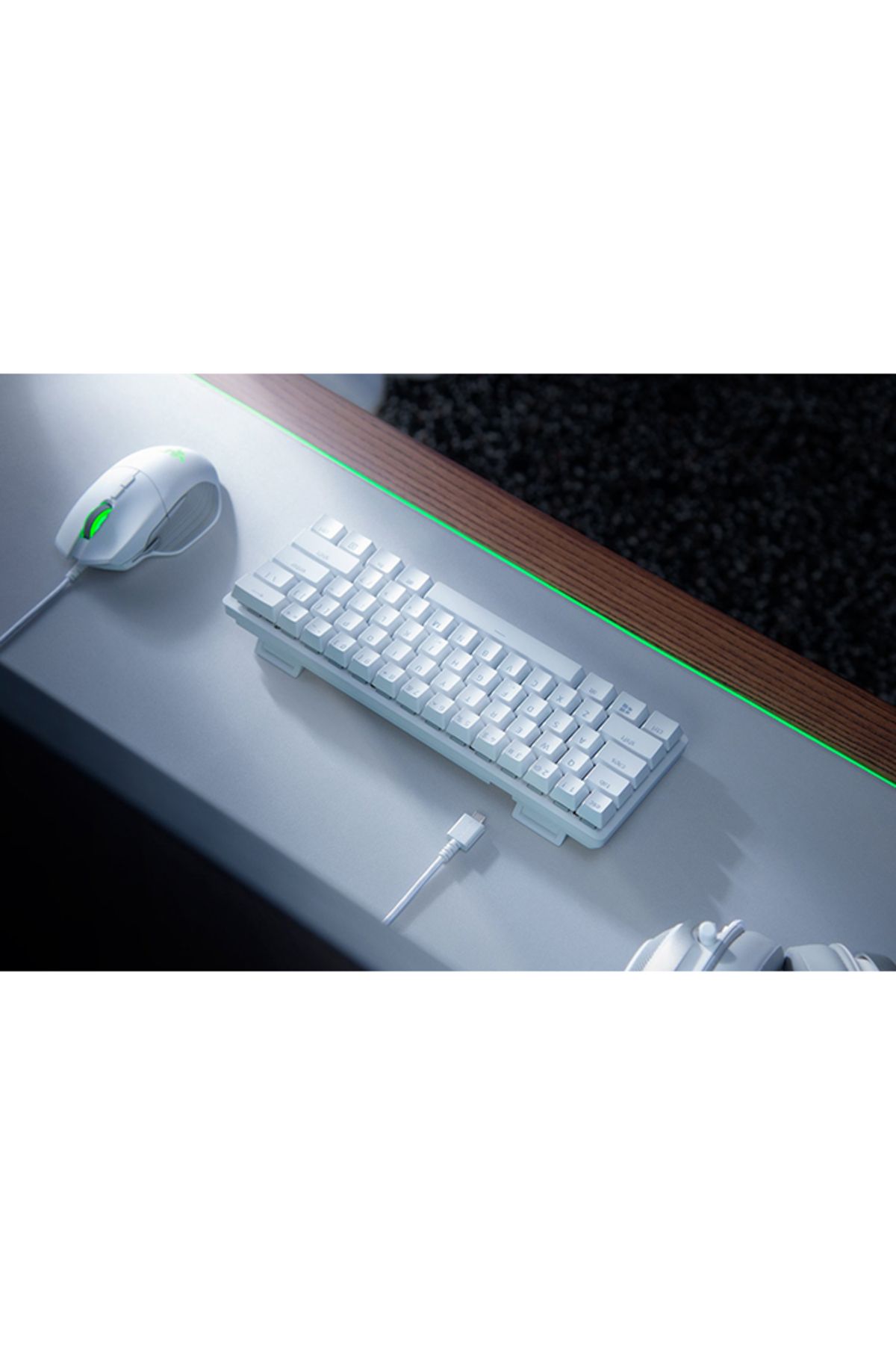 RAZER-Huntsman Mini 60% Gaming Keyboard with Clicky Purple Optical Switch - US - Mercury 5