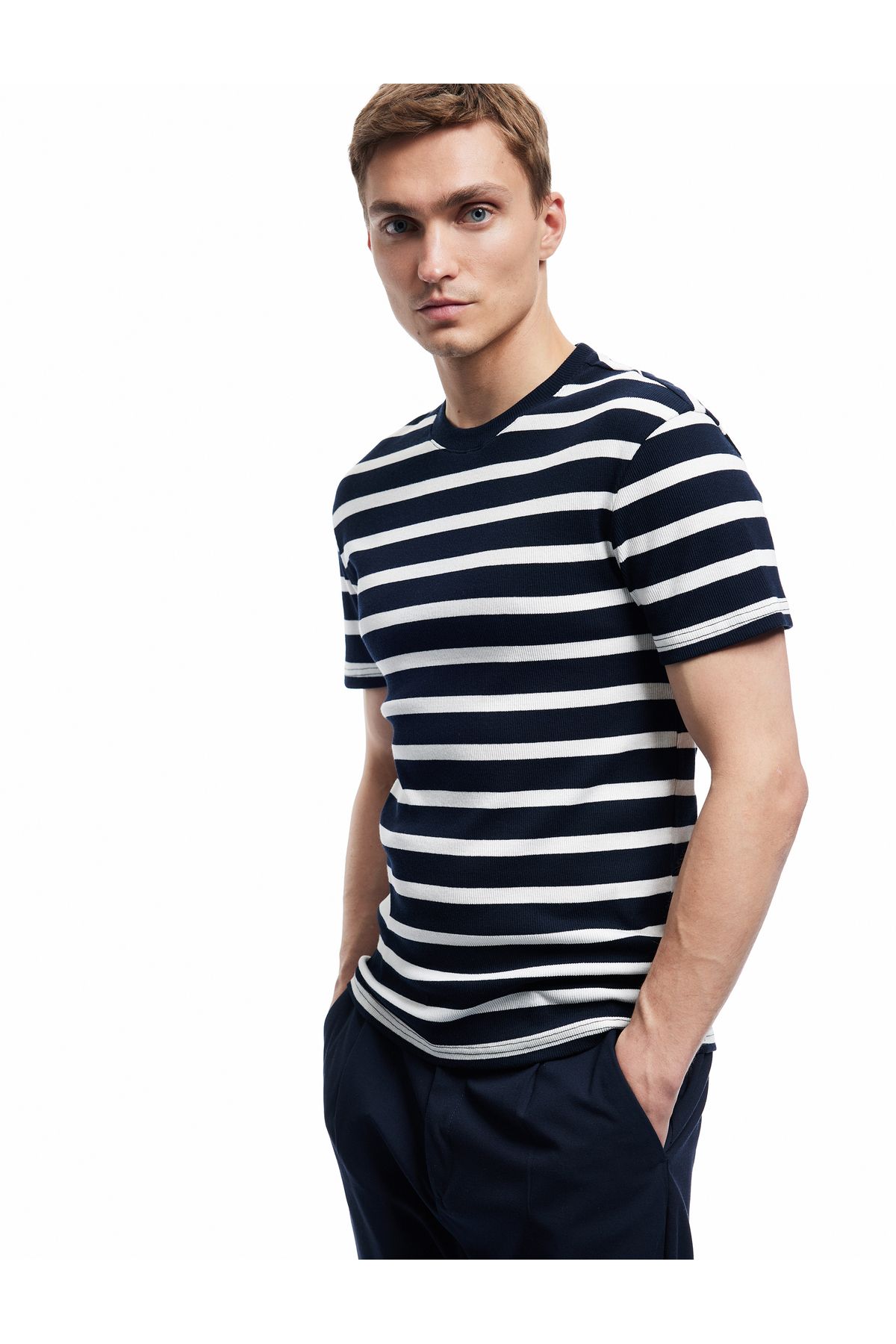 Koton Kısa Kollu Bisiklet Yaka Slim Fit Çizgili Tişört