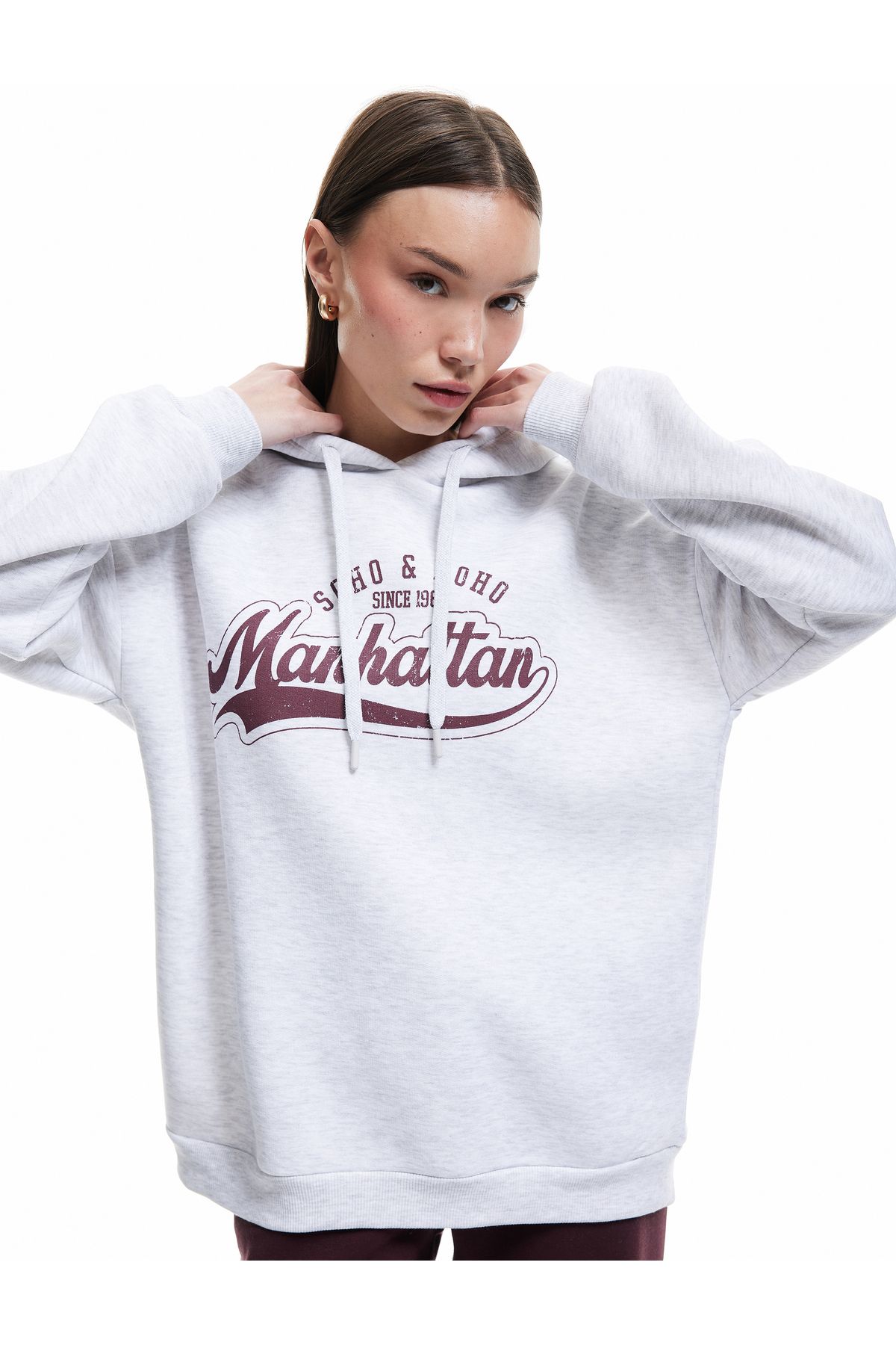 Koton Şardonlu Kapüşonlu Baskılı Oversize Sweatshirt