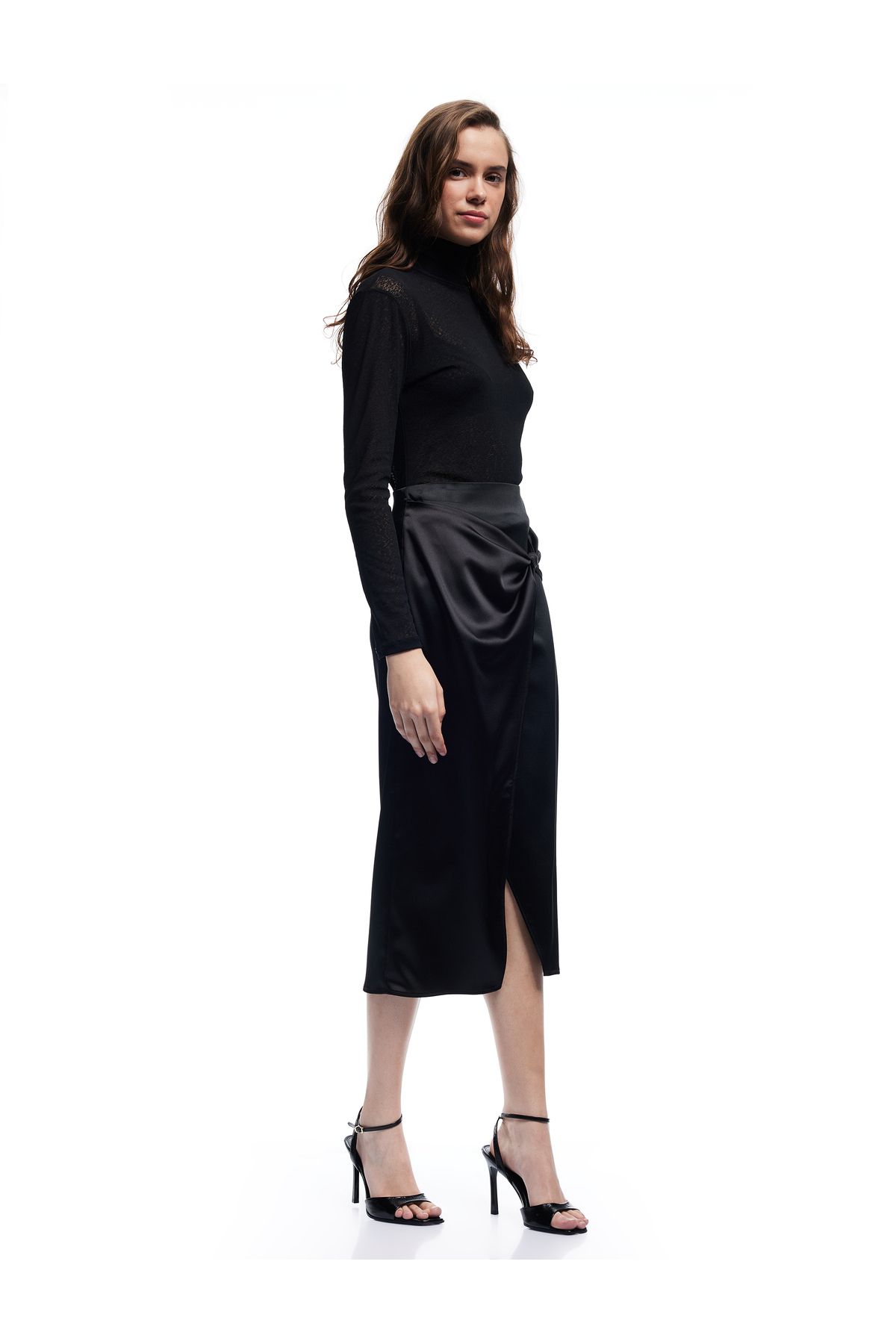 Koton Kruvaze Yırtmaç Detaylı Slim Fit Saten Midi Etek