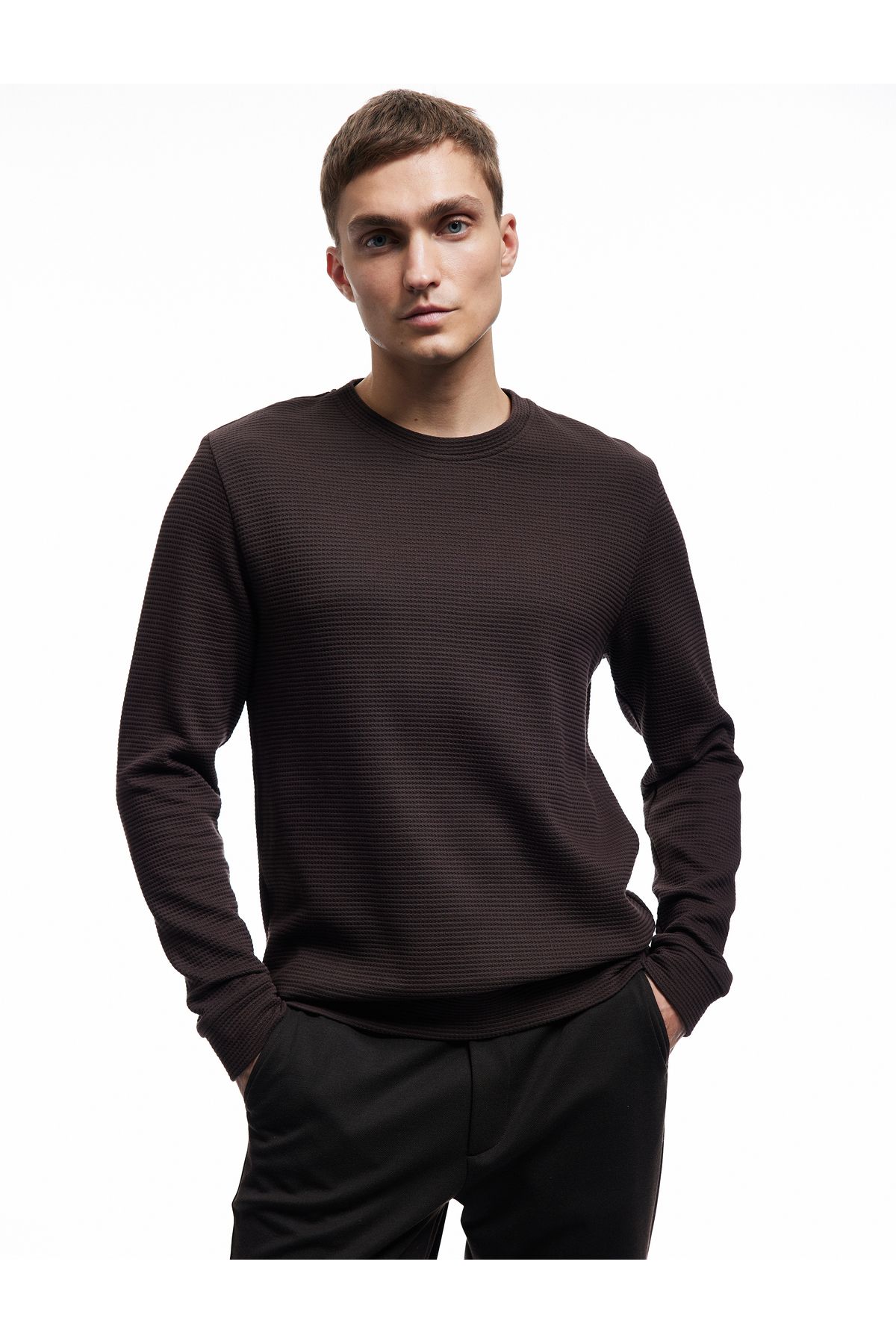 Koton Pamuklu Uzun Kollu Dokulu Basic Bisiklet Yaka Sweatshirt