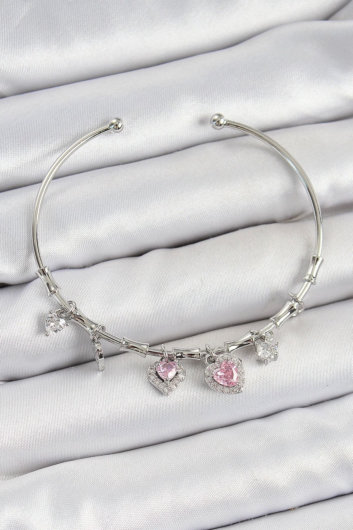 Clariss Pirinç Zirkon Taşlı Pembe Kalp Model Gümüş Renk Charm Bileklik