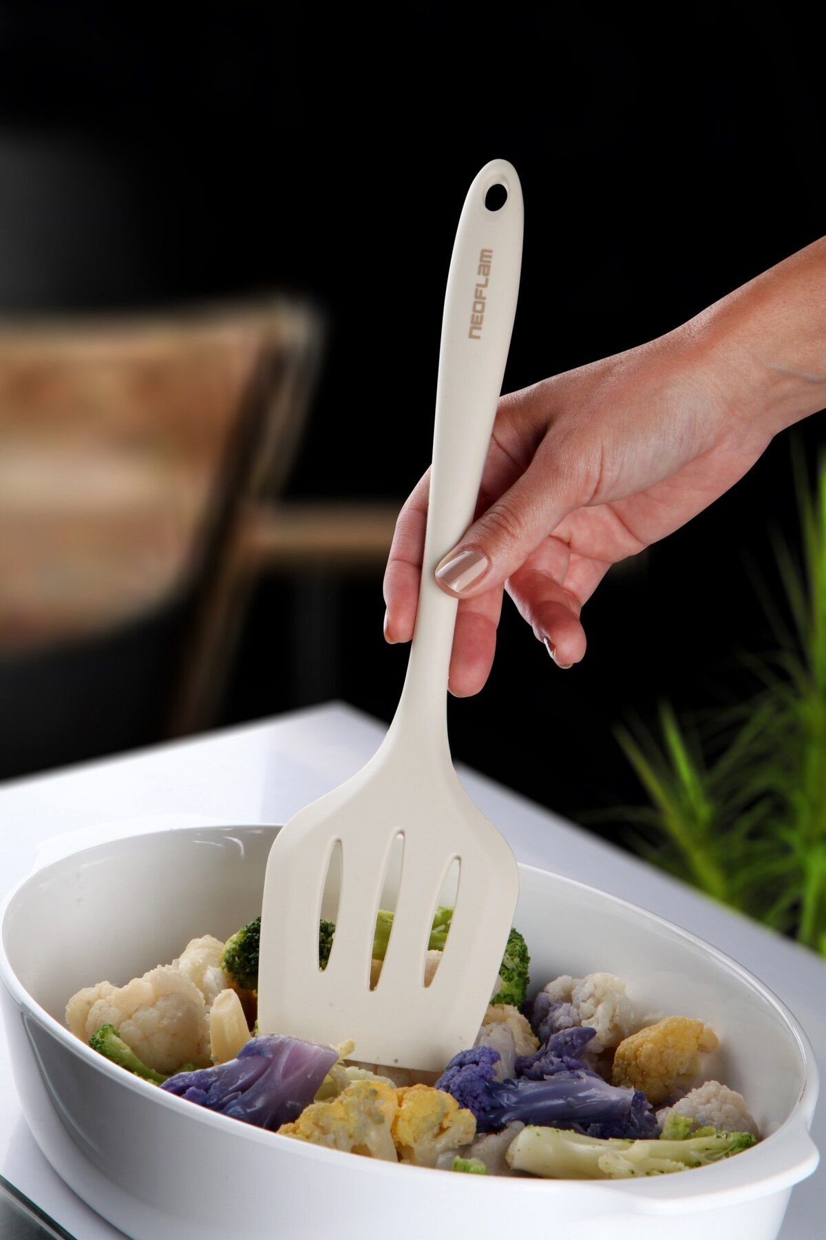 NEOFLAM Silikon Izgaralı Spatula Bej